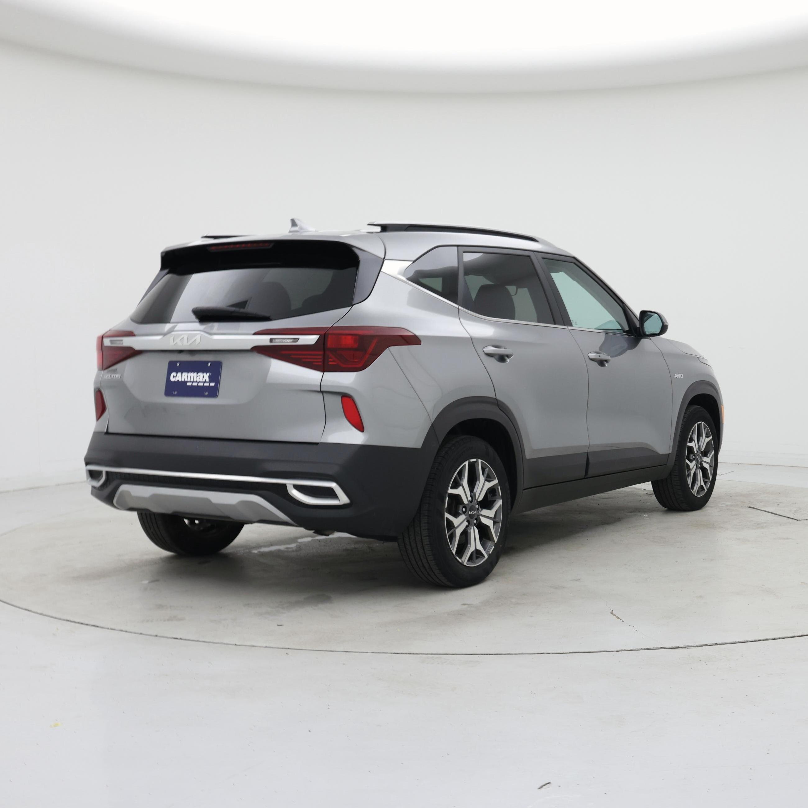 Thumbnail: 2023 Kia Seltos - 8