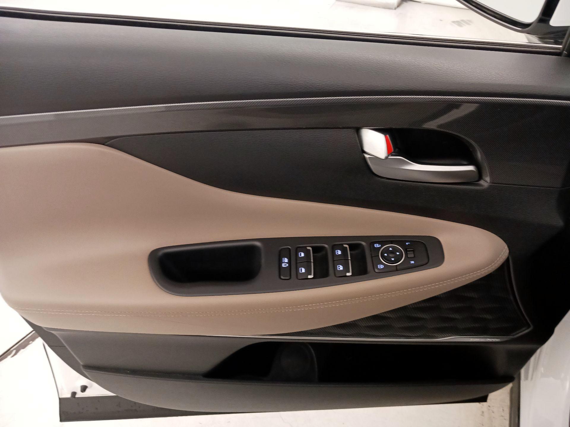 Thumbnail: 2023 Hyundai Santa Fe - 12