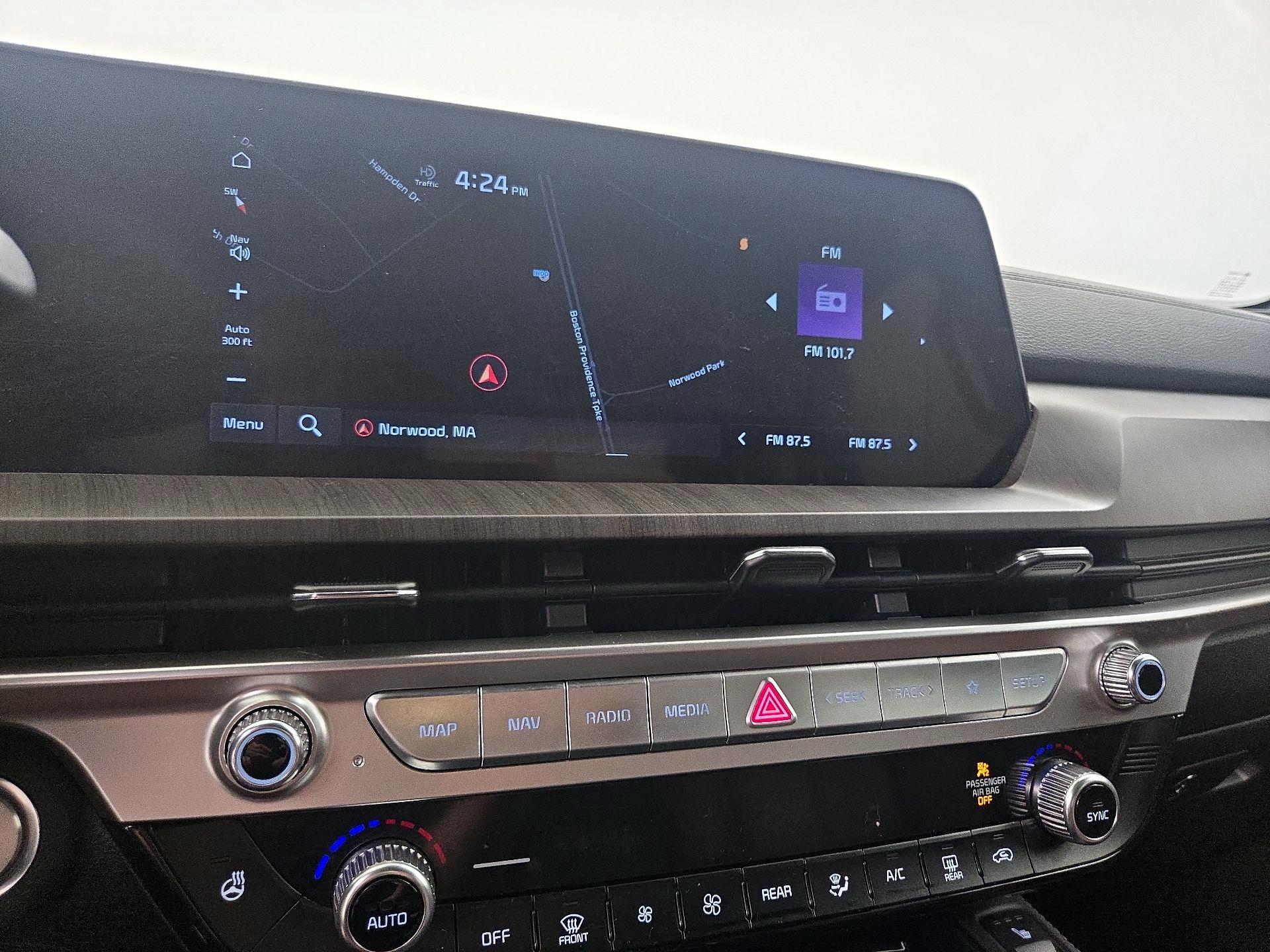 Thumbnail: 2023 Kia Telluride - 14