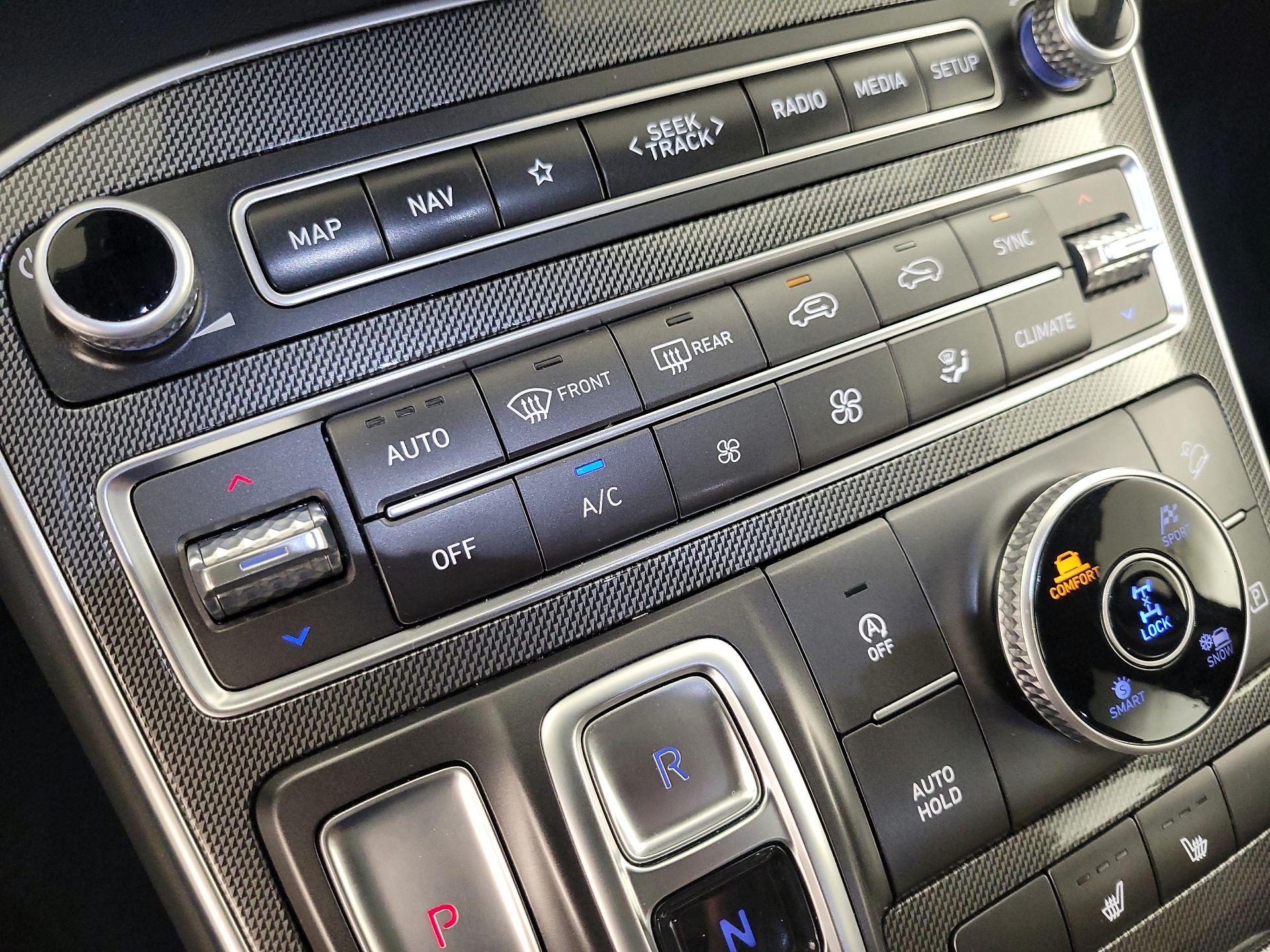 Thumbnail: 2023 Hyundai Santa Fe - 17