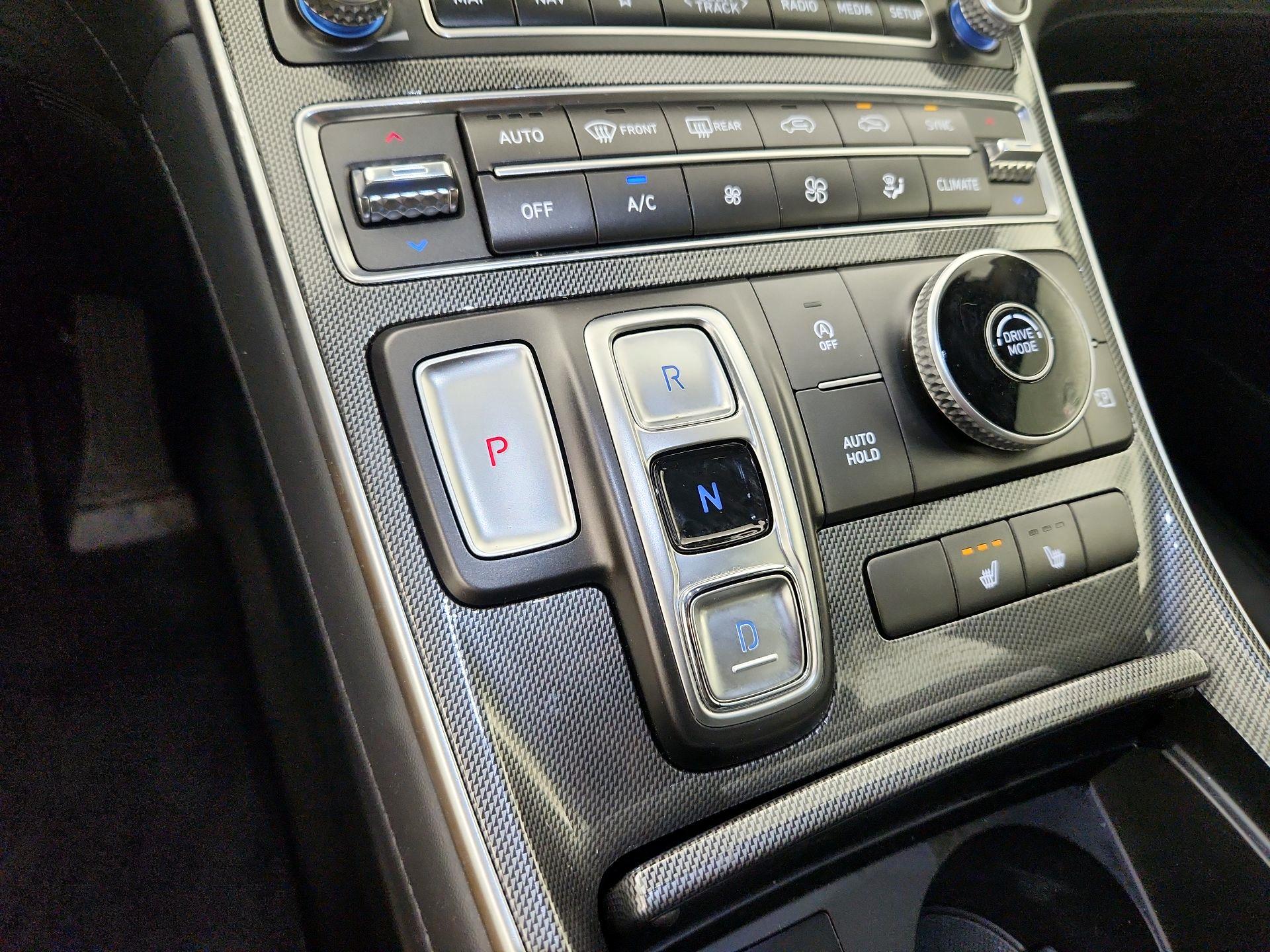 Thumbnail: 2023 Hyundai Santa Fe - 17