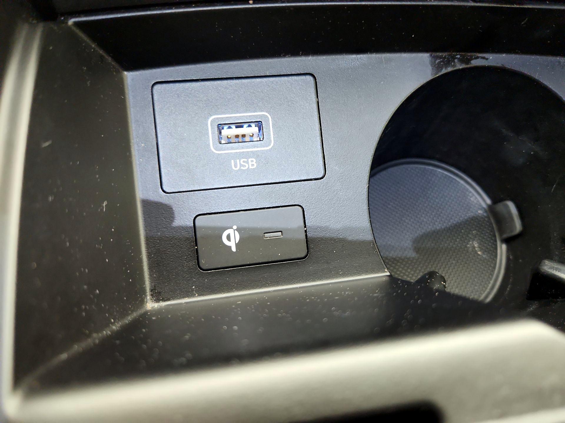 Thumbnail: 2023 Hyundai Santa Fe - 18