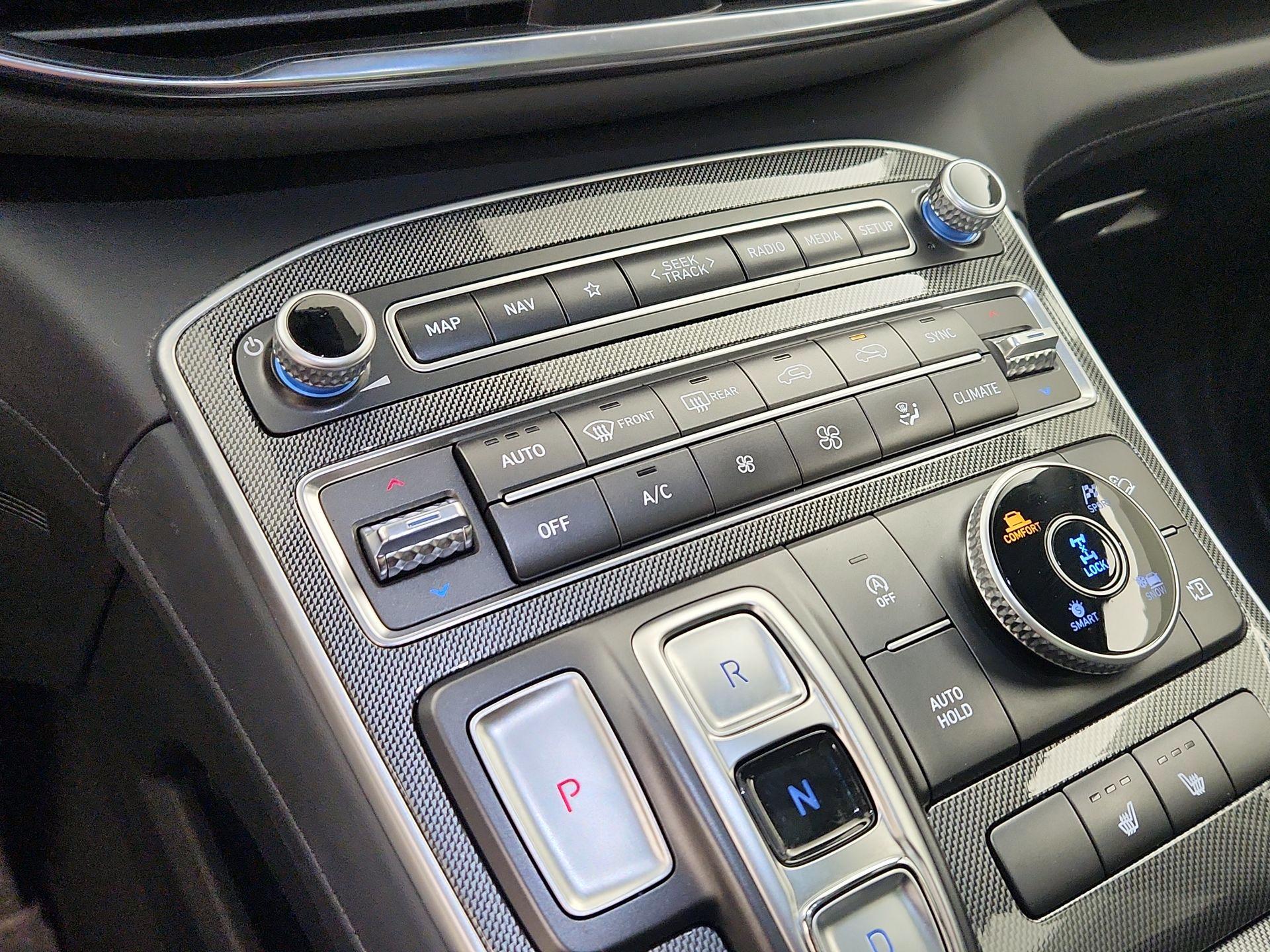 Thumbnail: 2023 Hyundai Santa Fe - 17