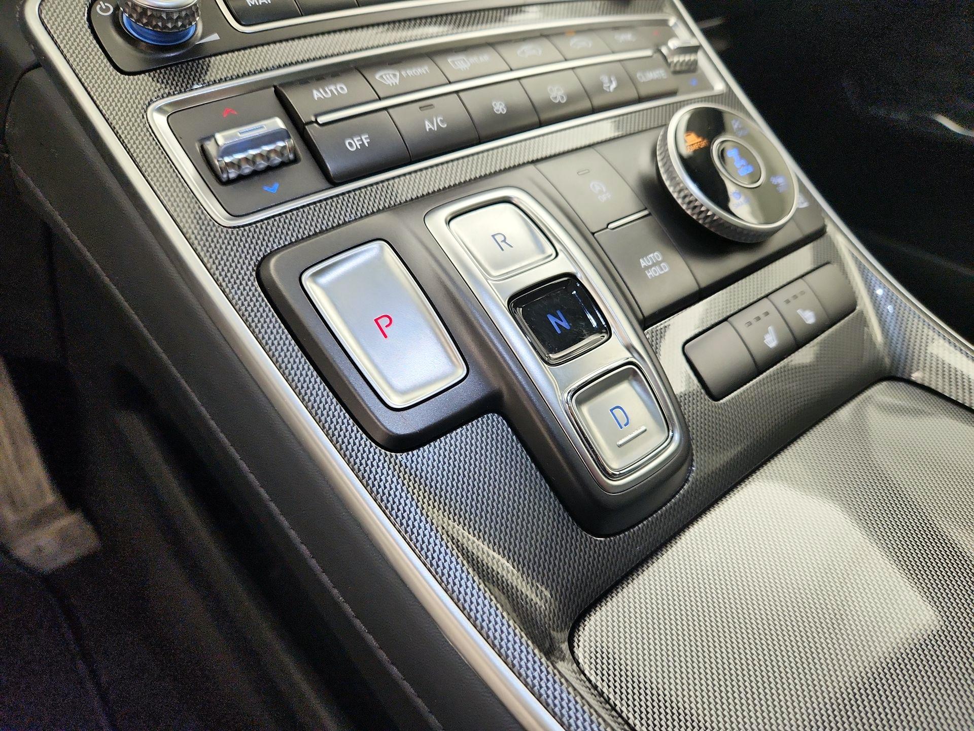 Thumbnail: 2023 Hyundai Santa Fe - 18