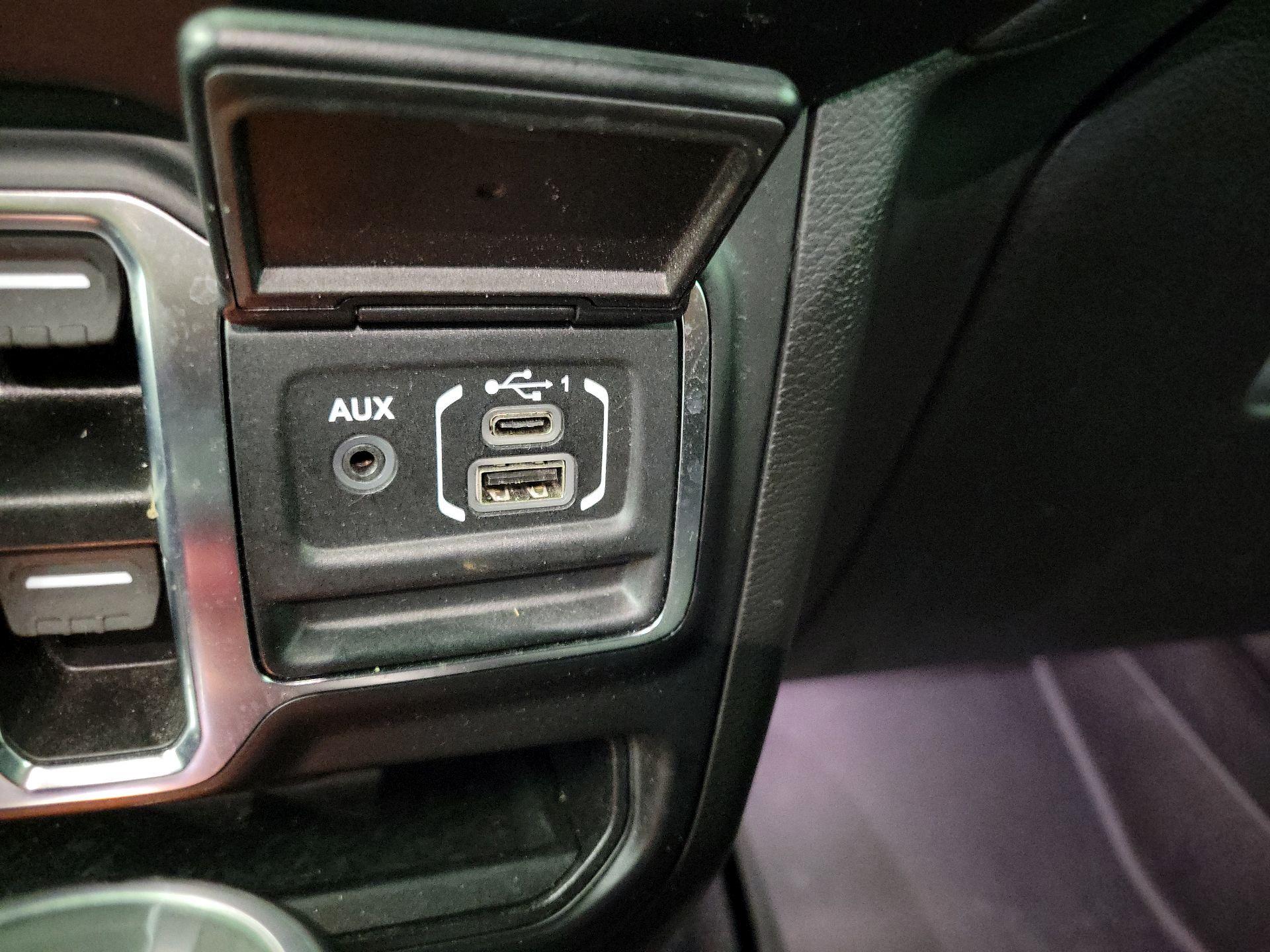 Thumbnail: 2023 Jeep Wrangler - 19