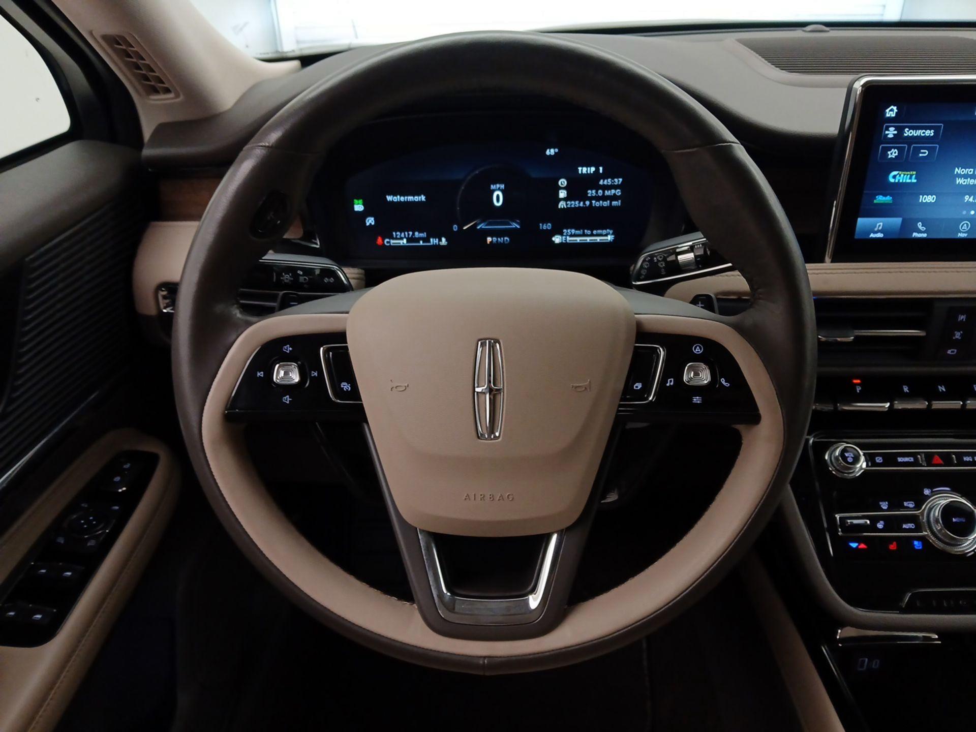 Thumbnail: 2022 Lincoln Corsair - 10