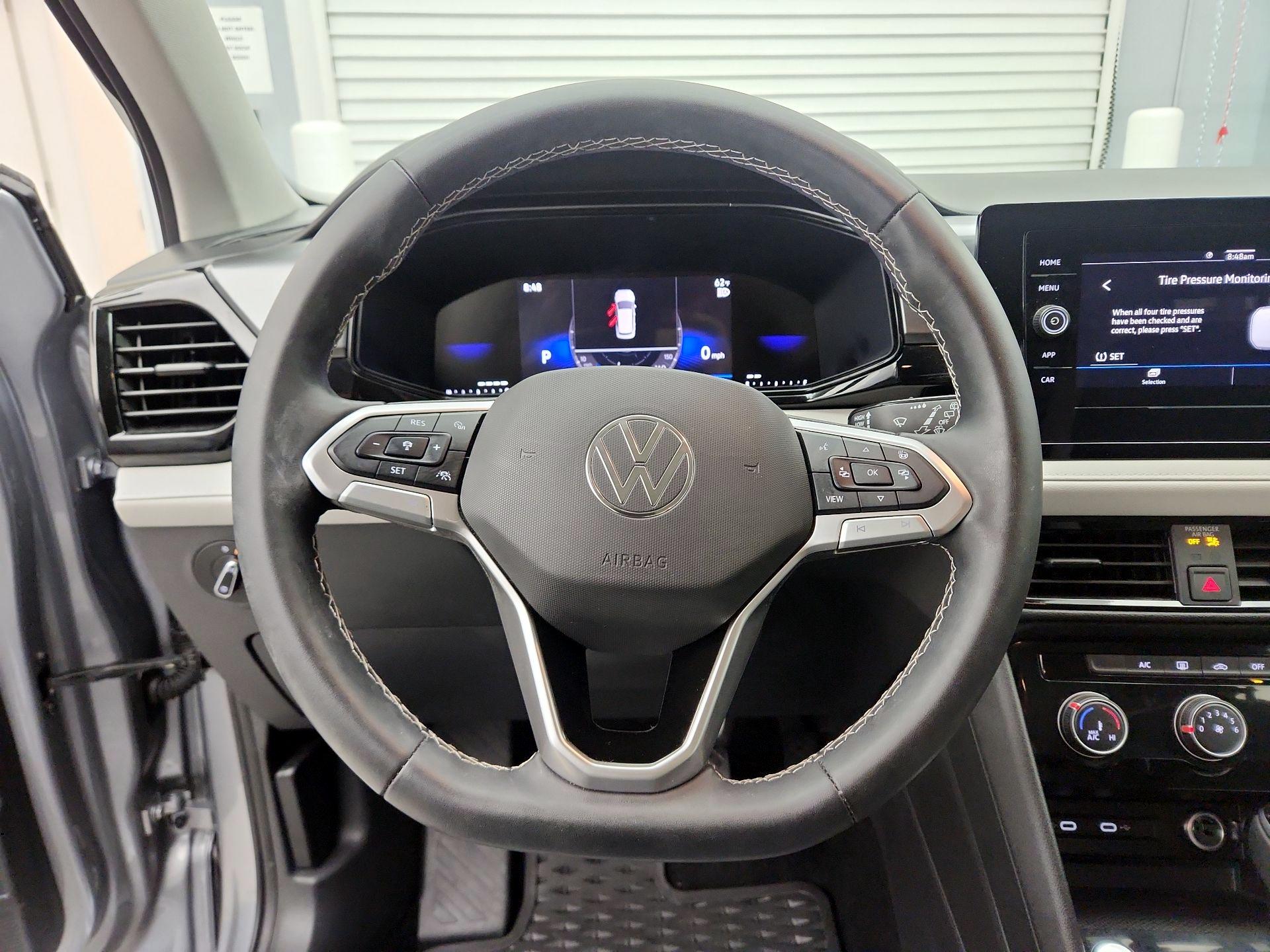 Thumbnail: 2025 Volkswagen Taos - 10