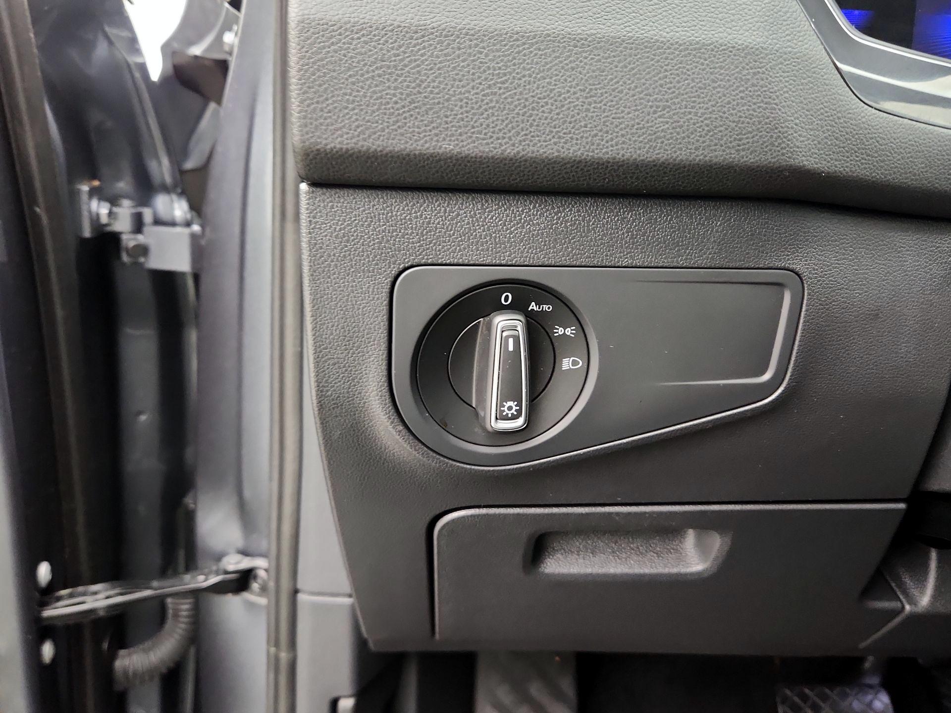 Thumbnail: 2024 Volkswagen Tiguan - 13