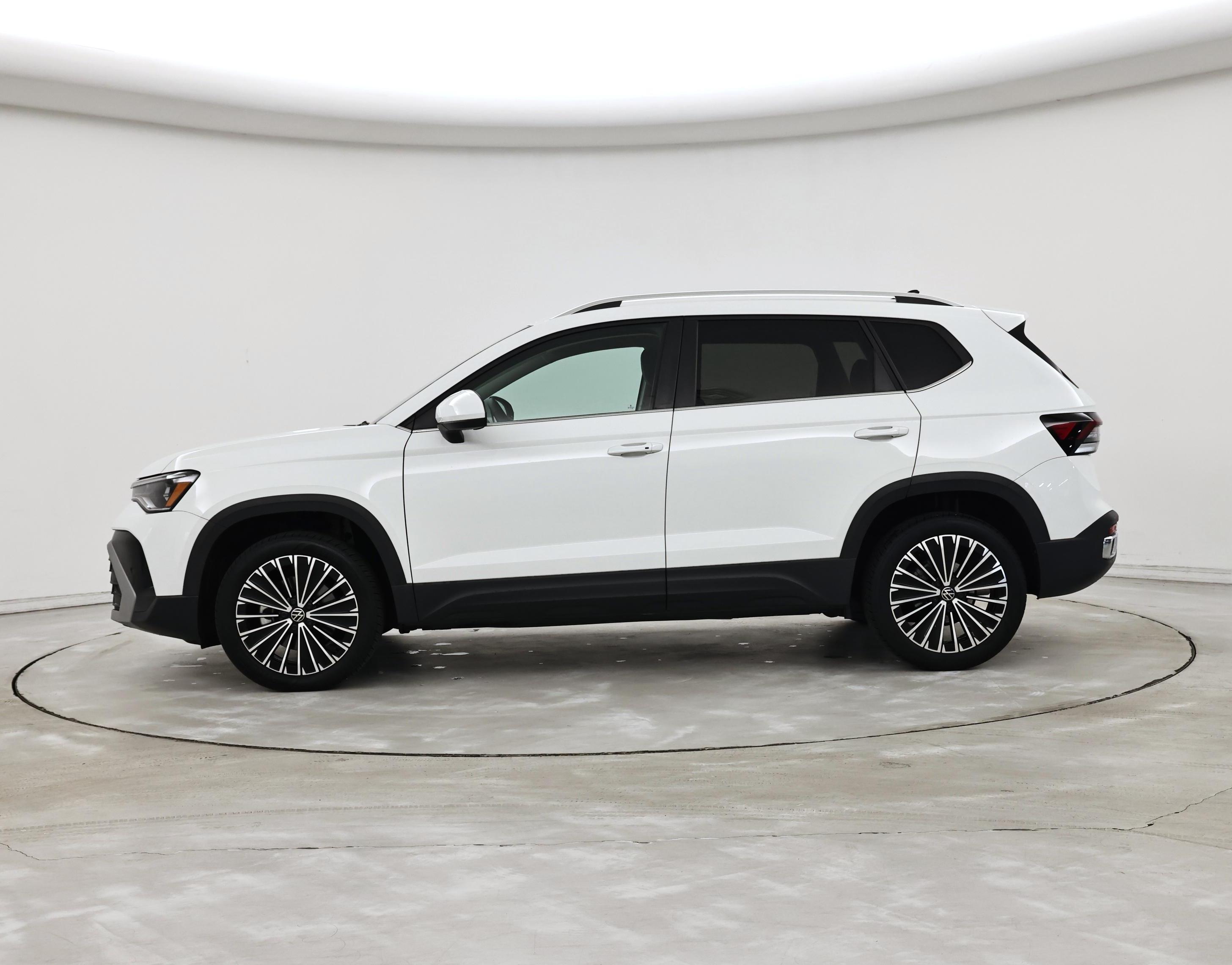 Thumbnail: 2025 Volkswagen Taos - 3