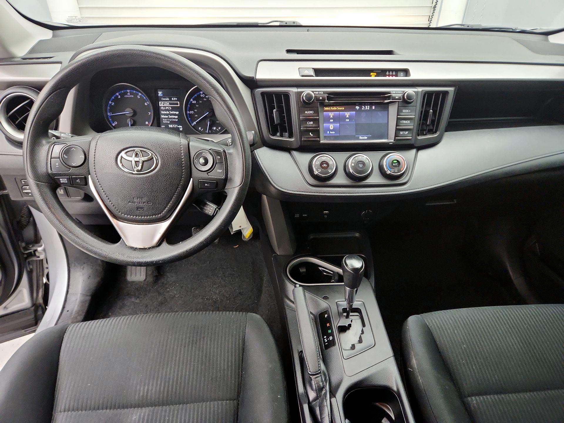 Thumbnail: 2018 Toyota RAV4 - 9