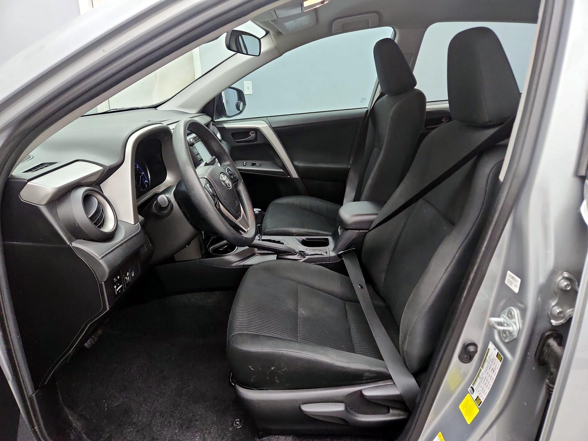 Thumbnail: 2018 Toyota RAV4 - 11