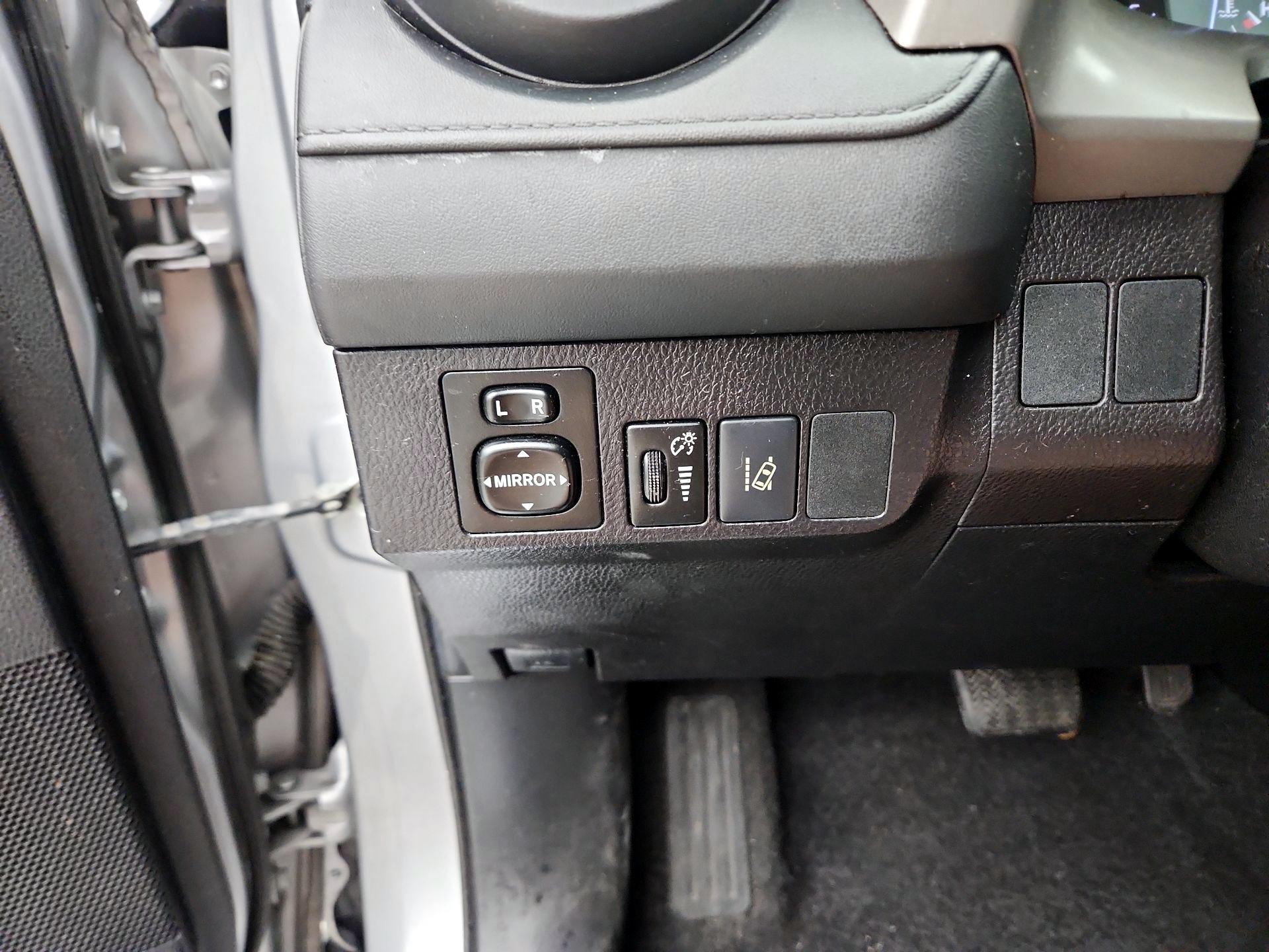 Thumbnail: 2018 Toyota RAV4 - 13