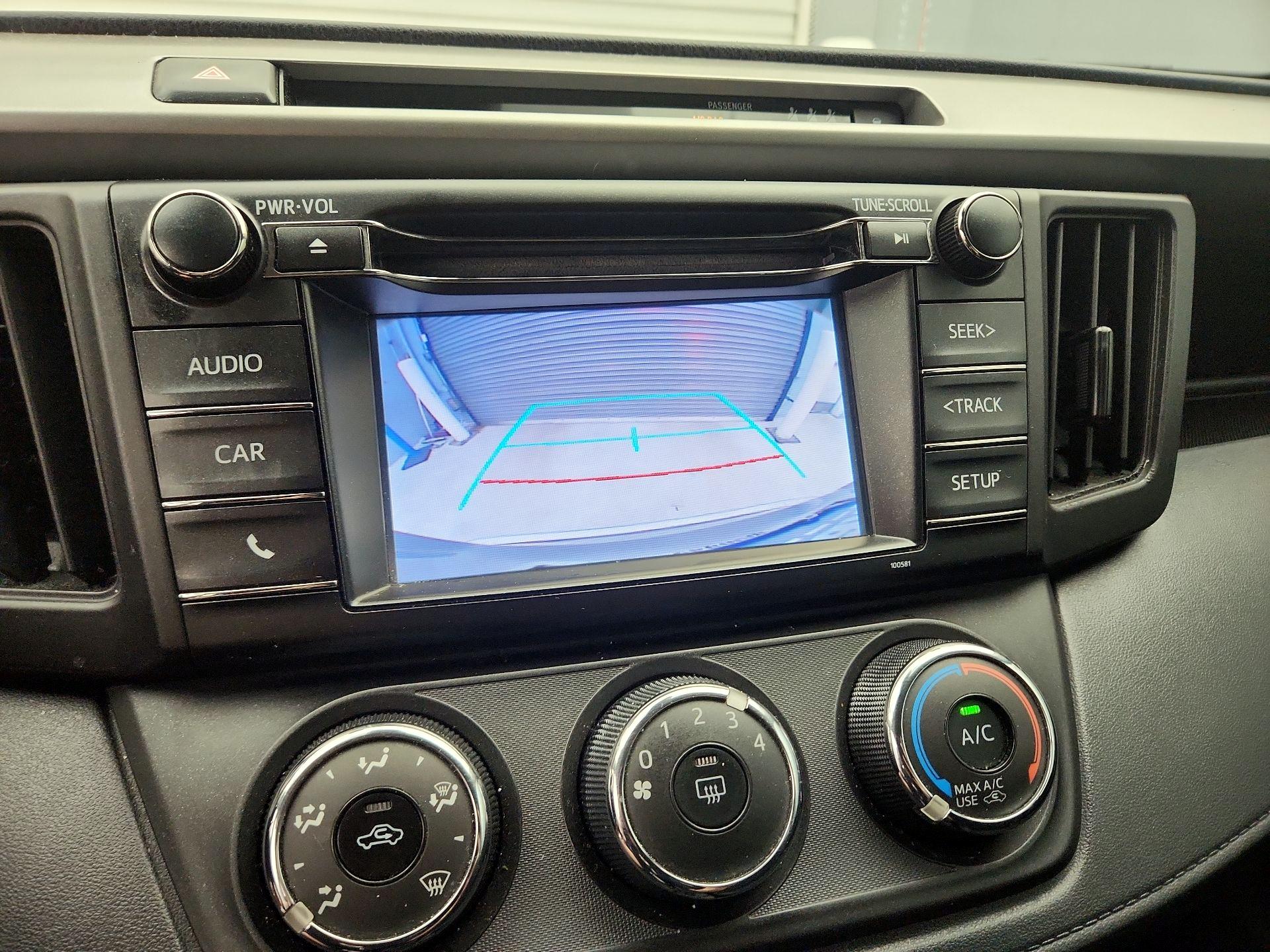 Thumbnail: 2018 Toyota RAV4 - 14