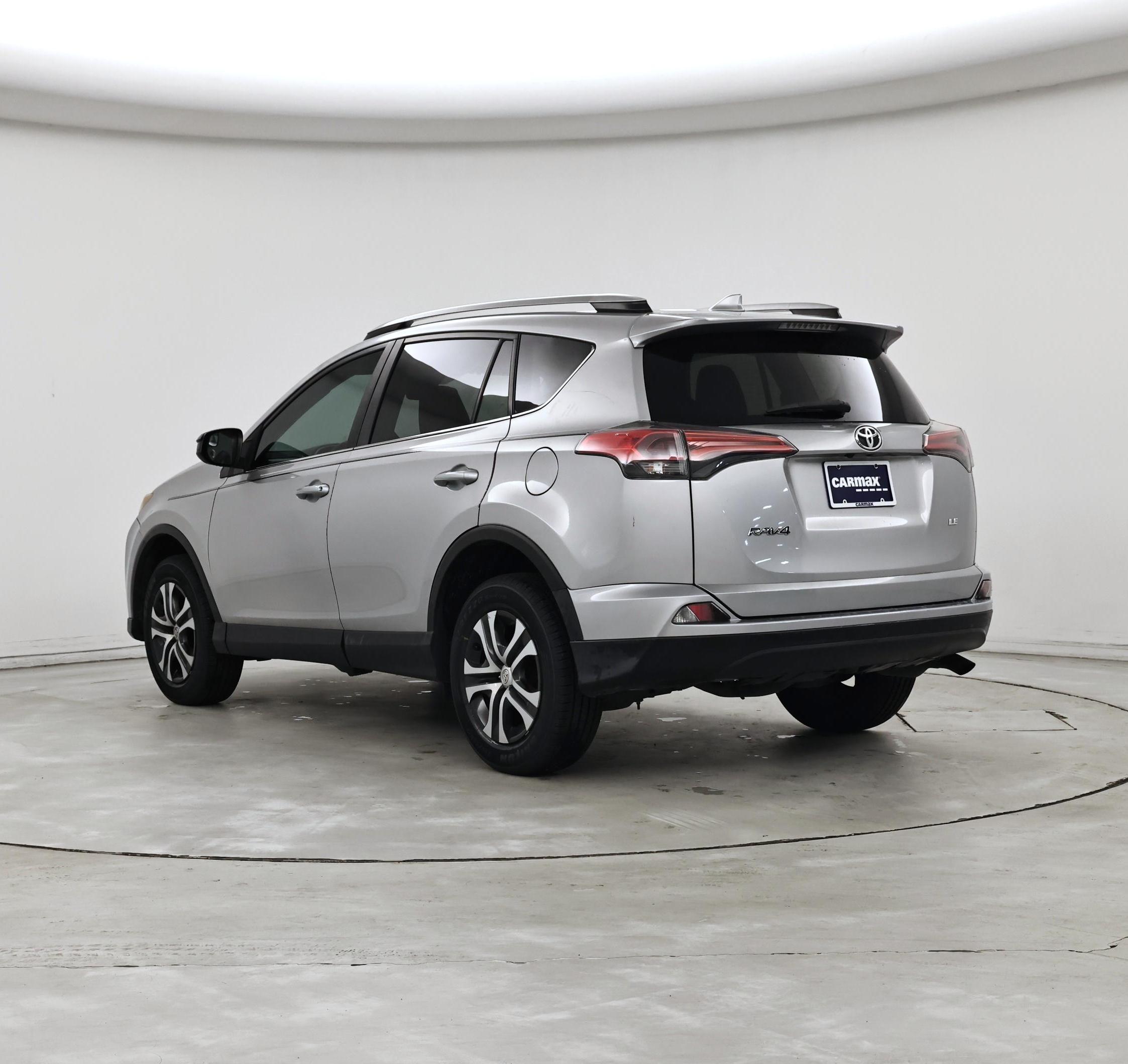 Thumbnail: 2018 Toyota RAV4 - 2