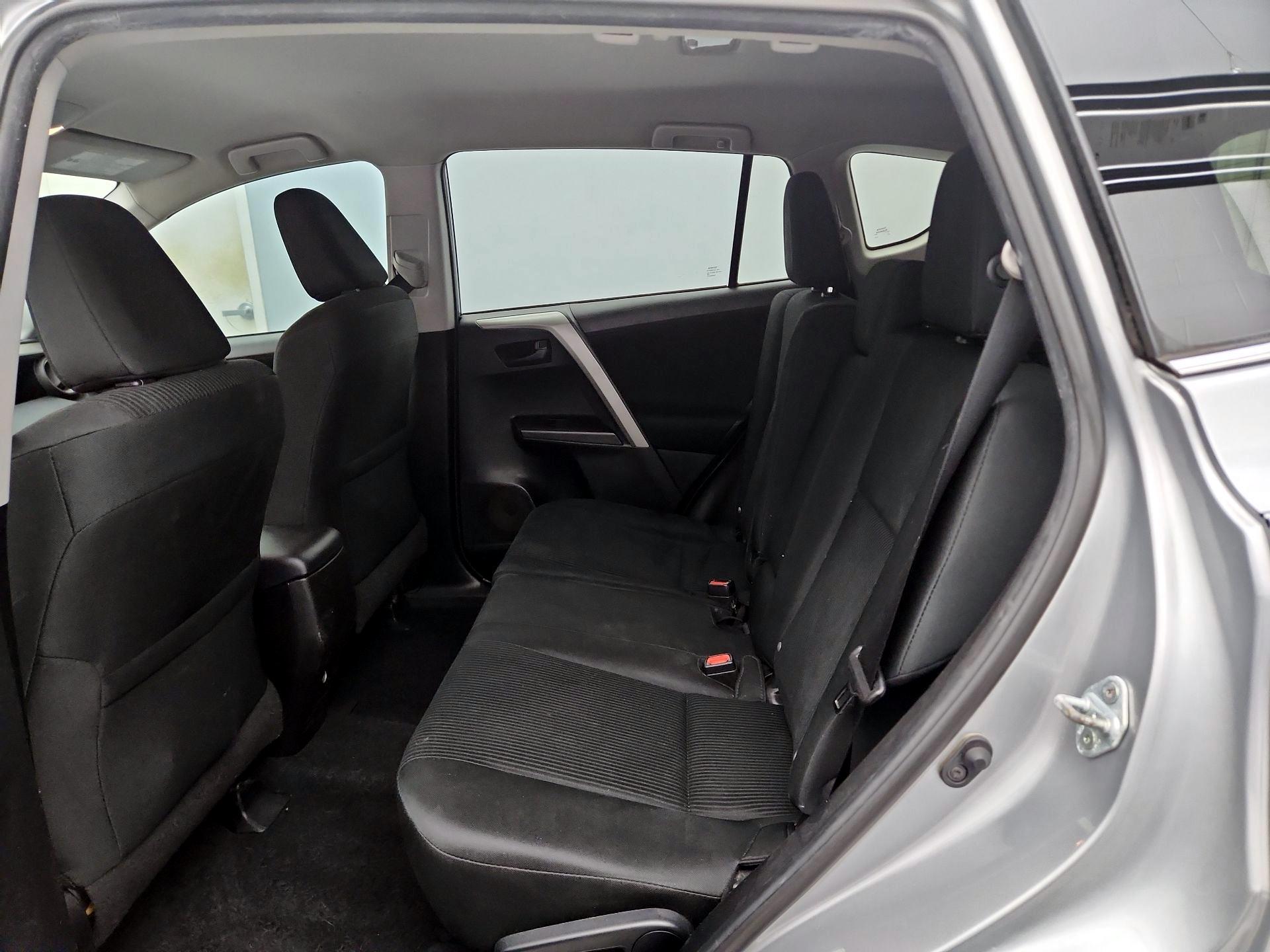 Thumbnail: 2018 Toyota RAV4 - 19