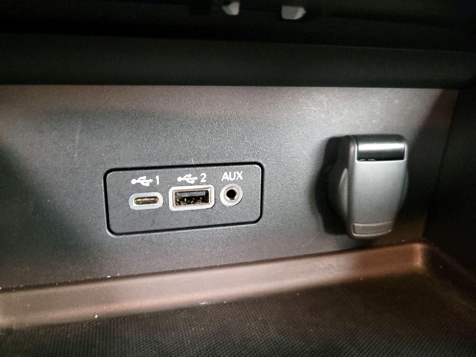 Thumbnail: 2021 Nissan Sentra - 18