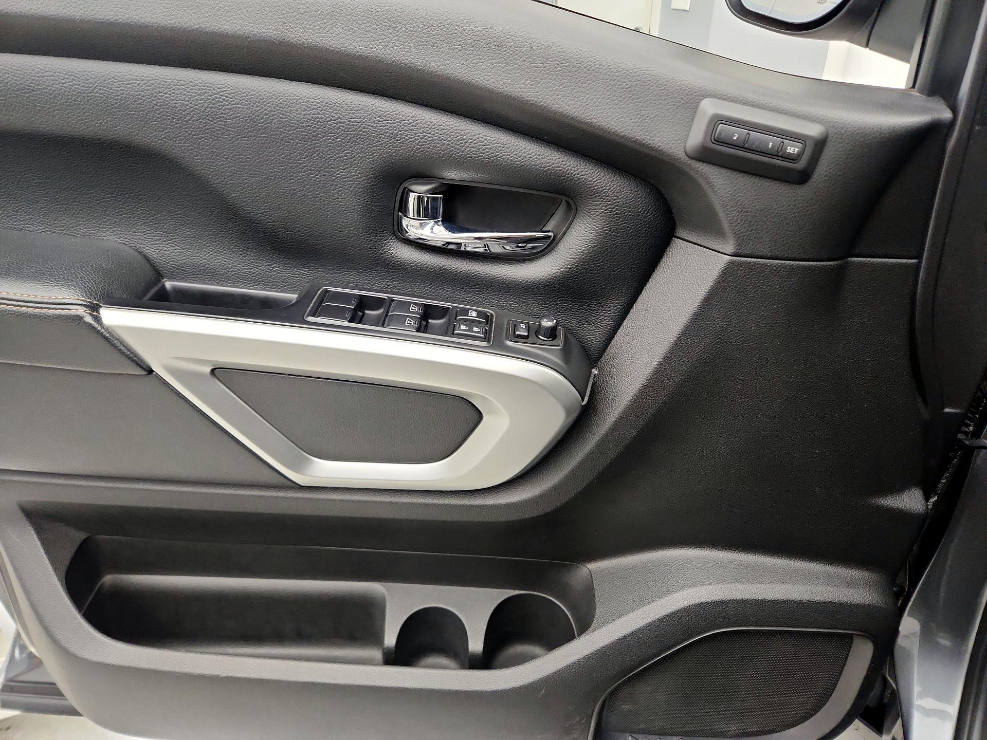 Thumbnail: 2017 Nissan Titan - 12