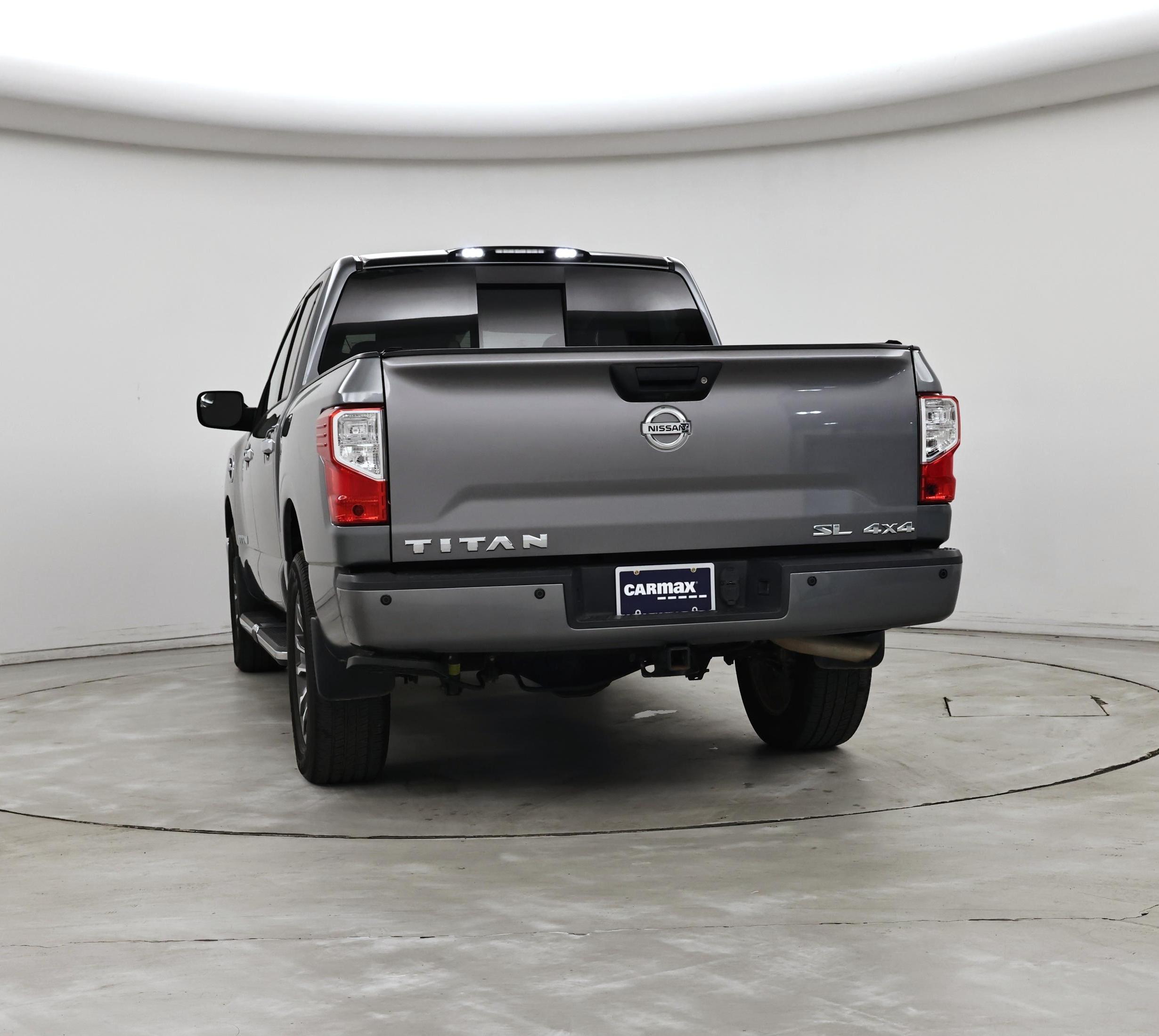 Thumbnail: 2017 Nissan Titan - 6