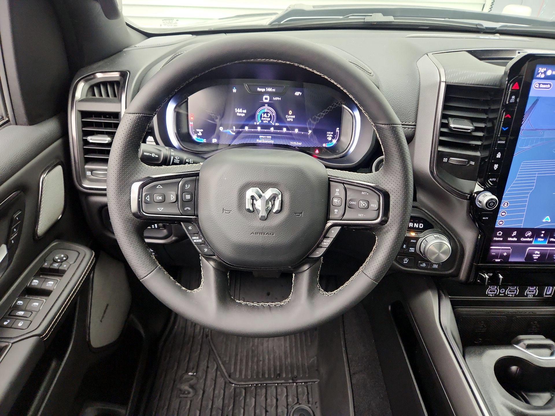 Thumbnail: 2025 RAM 1500 - 10