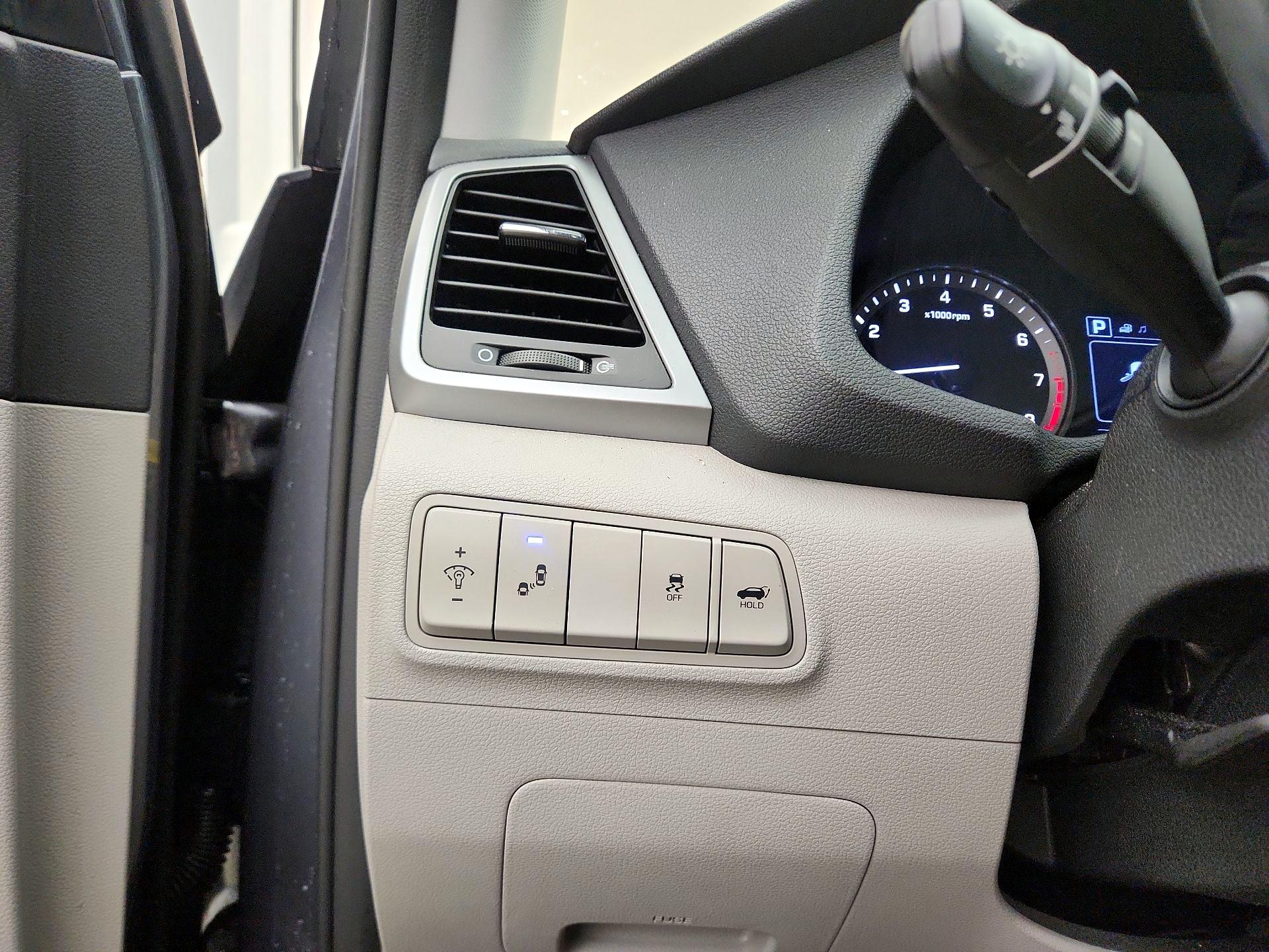 Thumbnail: 2018 Hyundai Tucson - 13