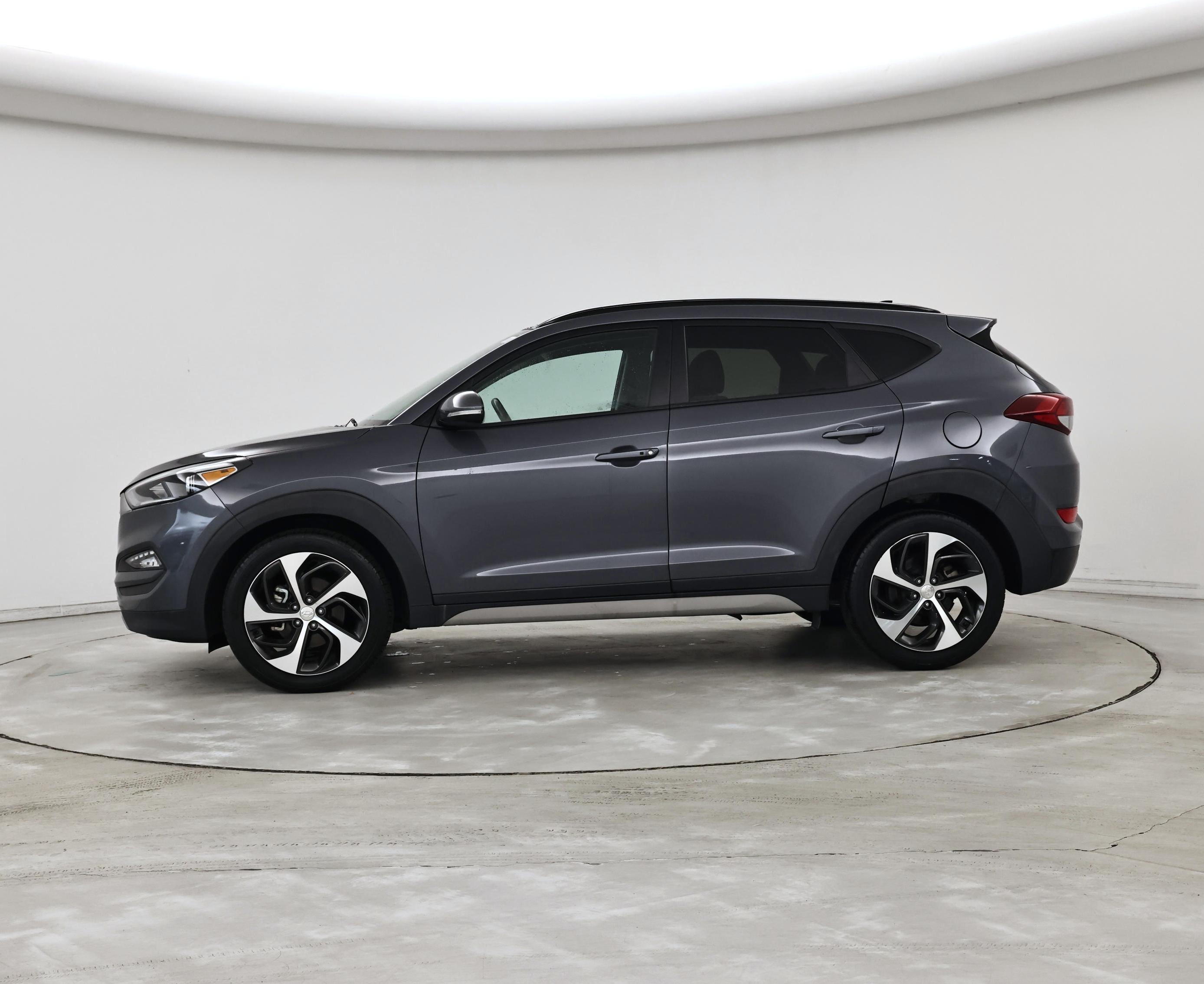 Thumbnail: 2018 Hyundai Tucson - 3