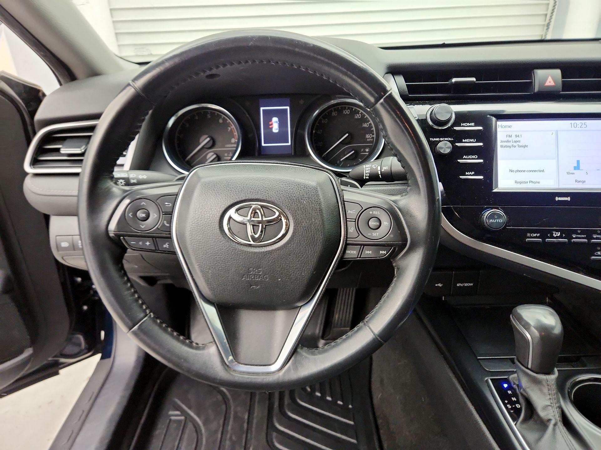 Thumbnail: 2020 Toyota Camry - 10