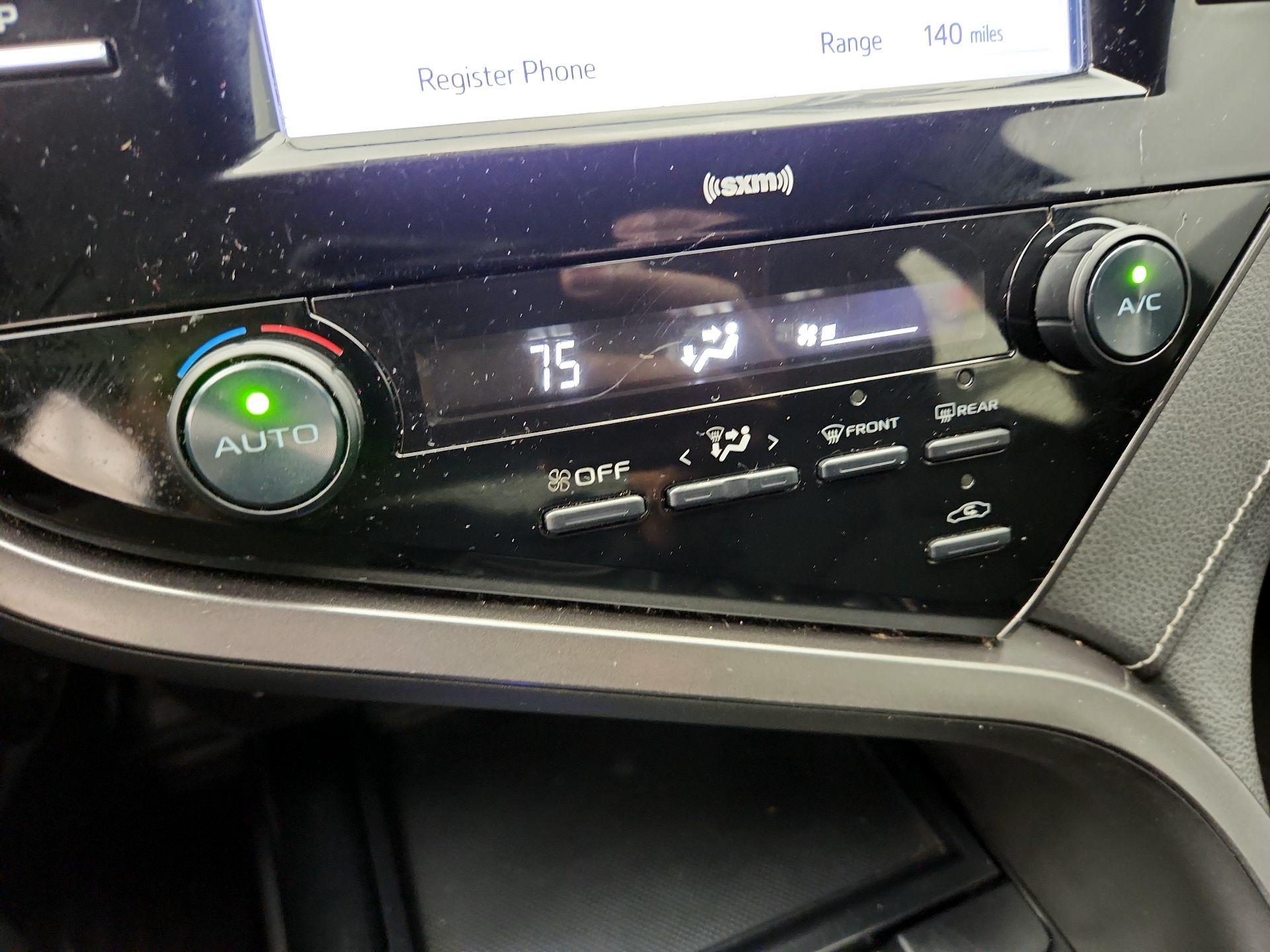 Thumbnail: 2020 Toyota Camry - 16