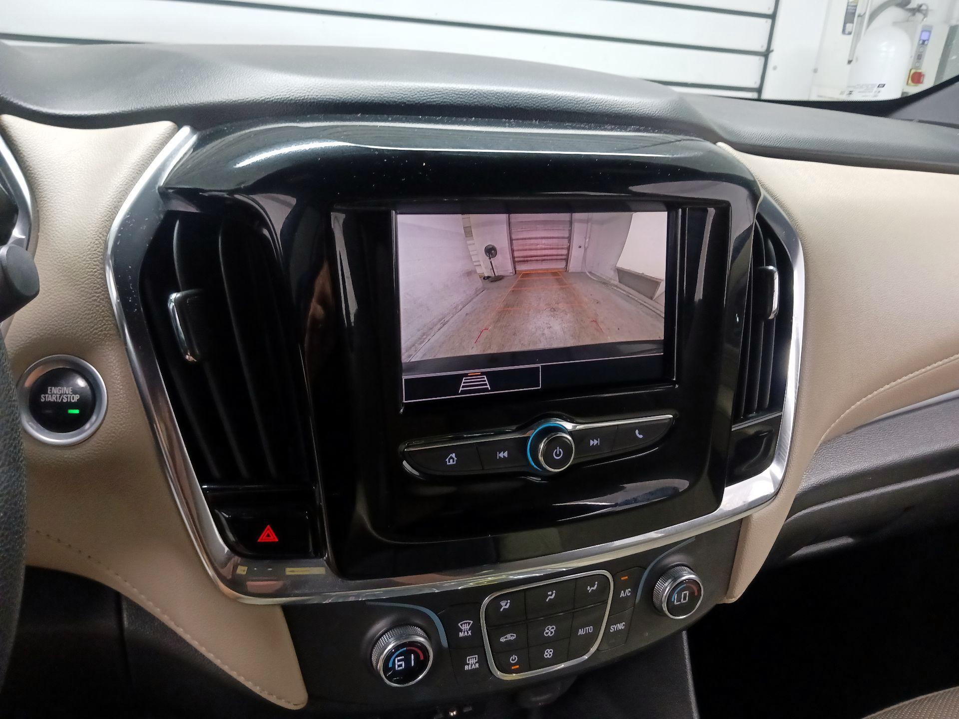 Thumbnail: 2023 Chevrolet Traverse - 13