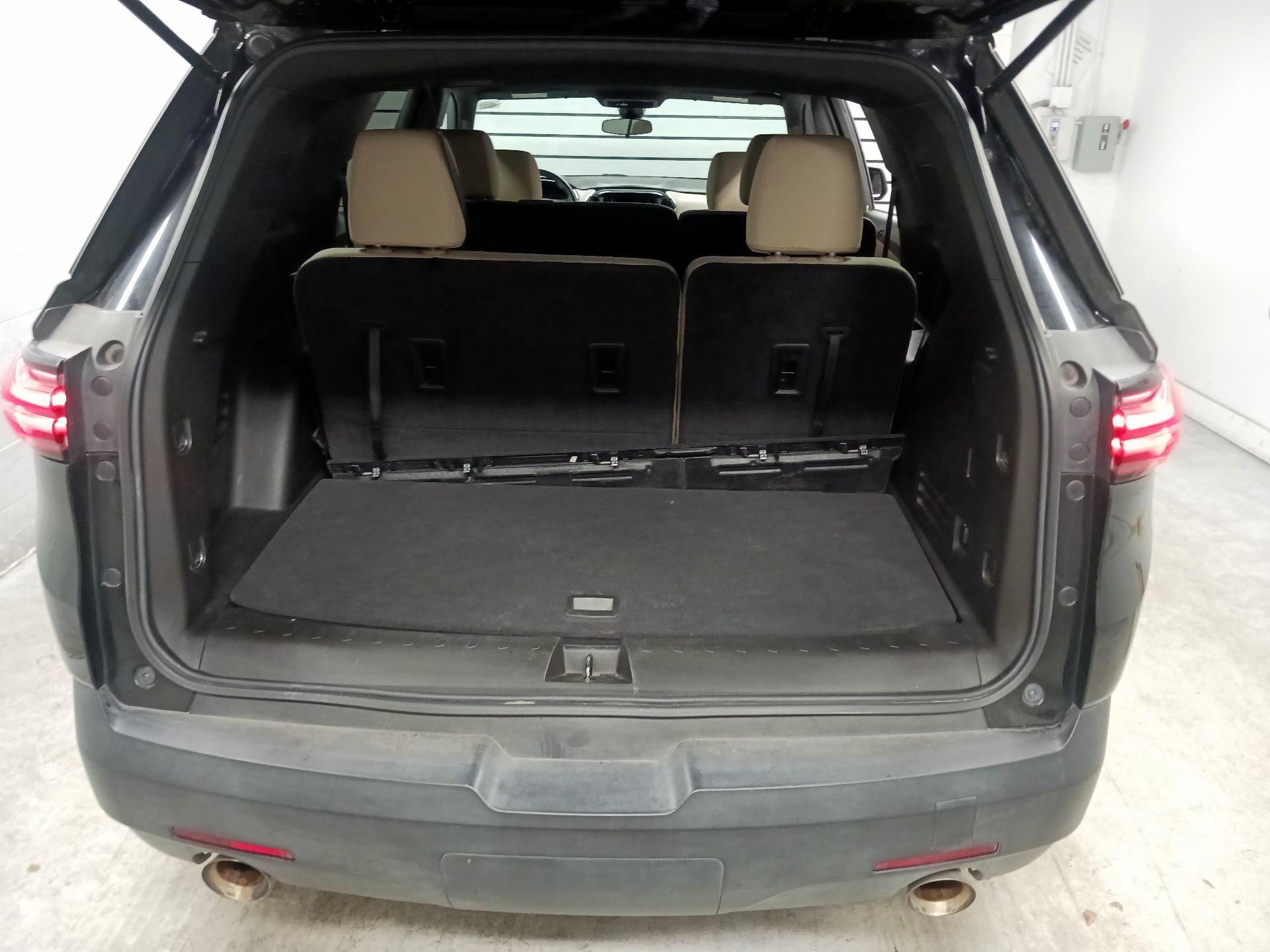 Thumbnail: 2023 Chevrolet Traverse - 17