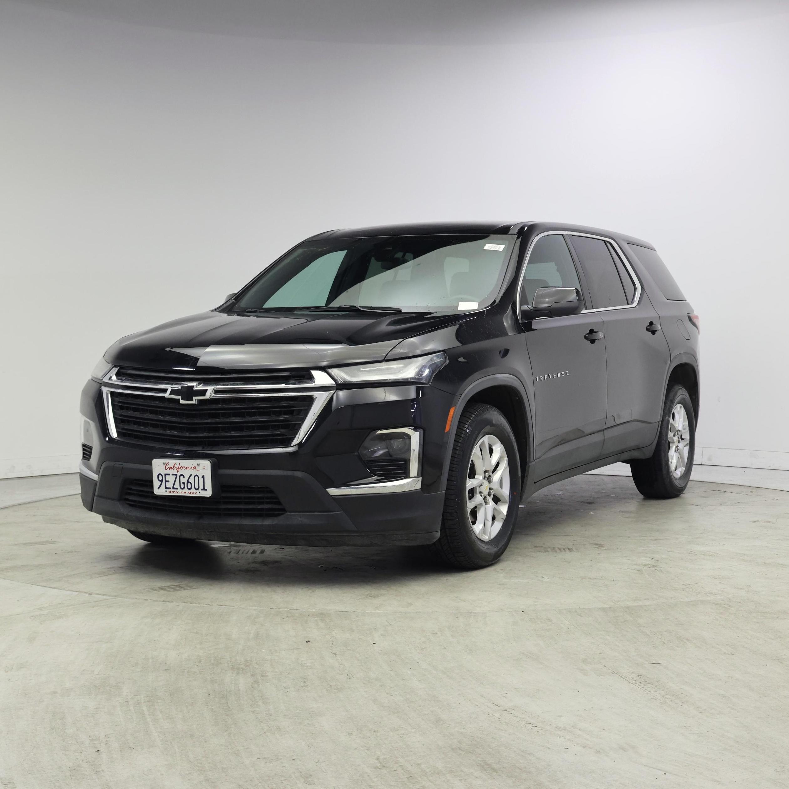 Thumbnail: 2023 Chevrolet Traverse - 4