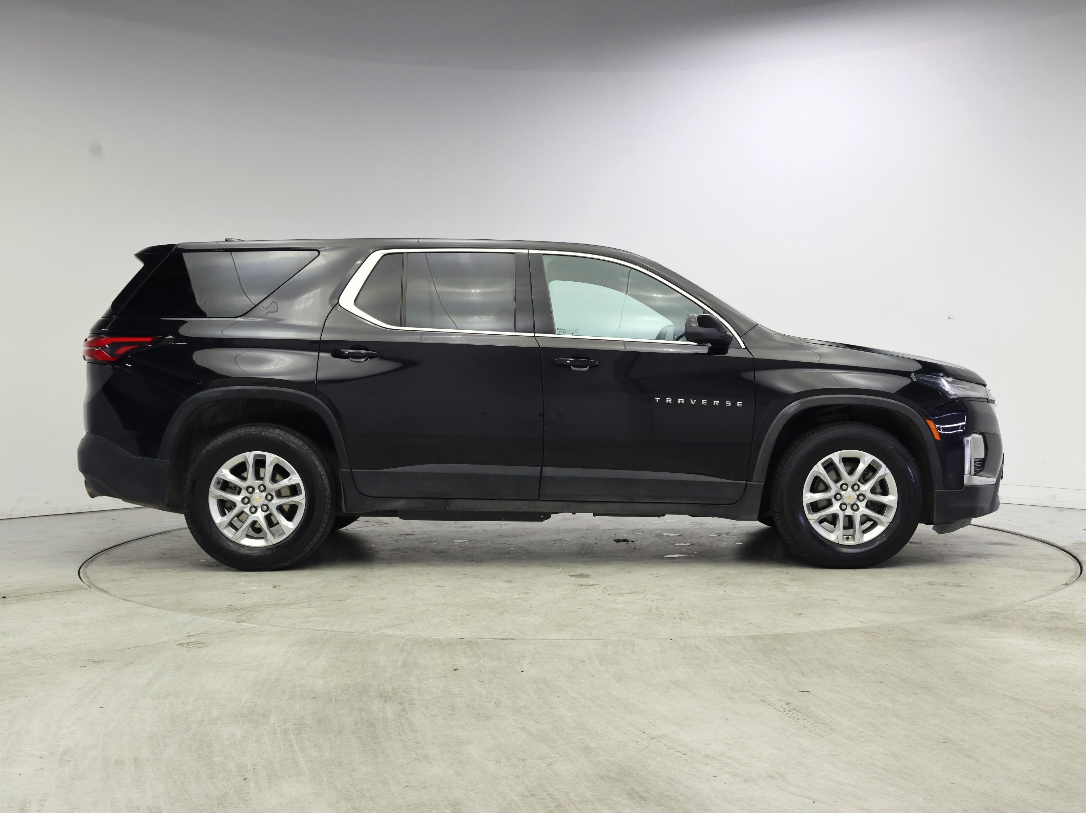 Thumbnail: 2023 Chevrolet Traverse - 7