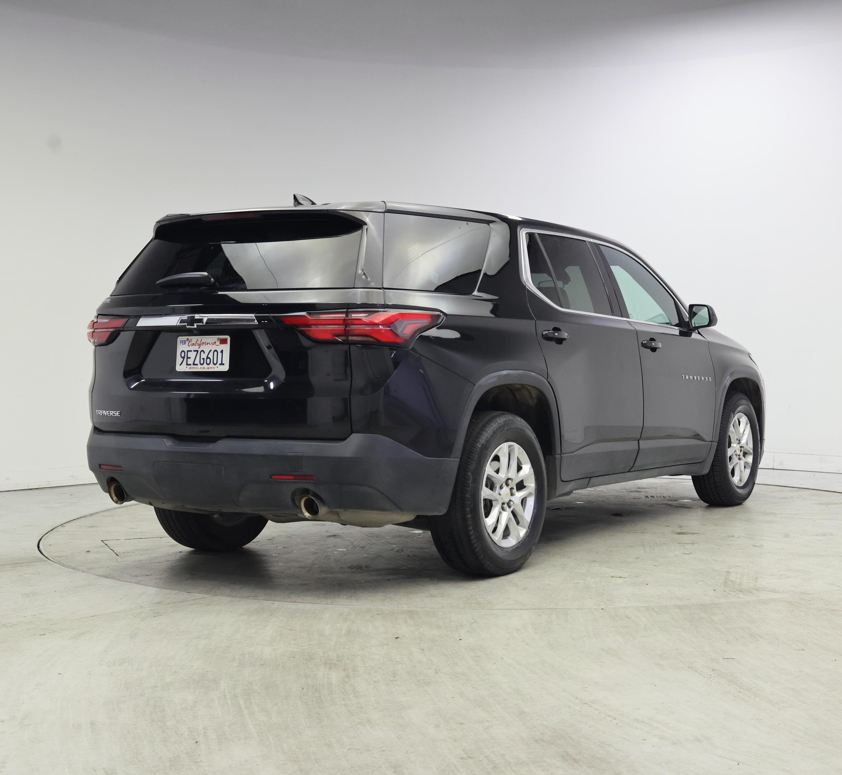 Thumbnail: 2023 Chevrolet Traverse - 8