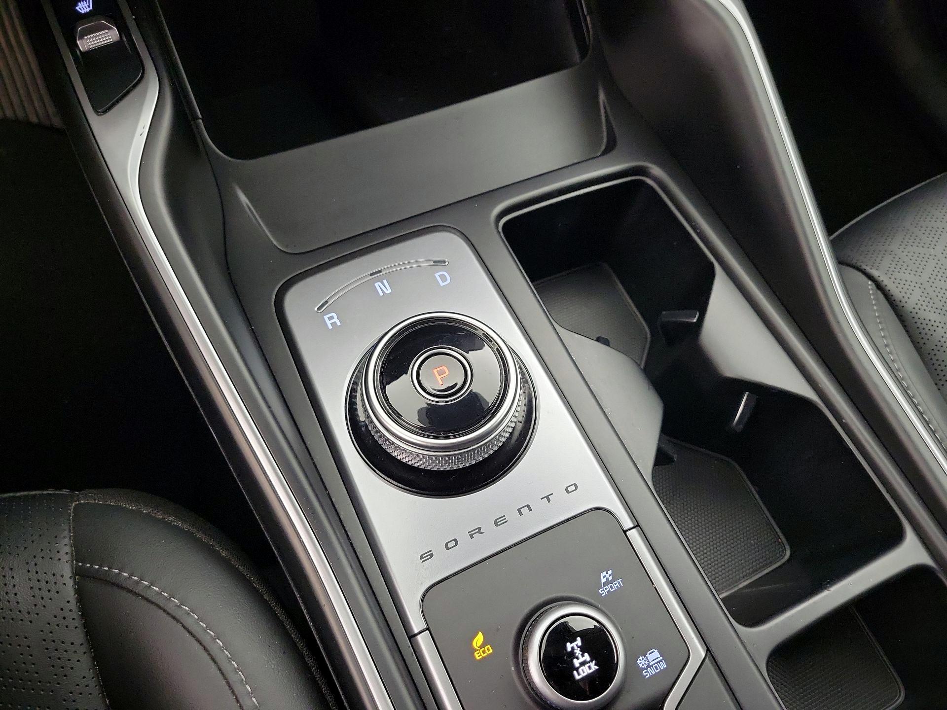 Thumbnail: 2023 Kia Sorento - 17