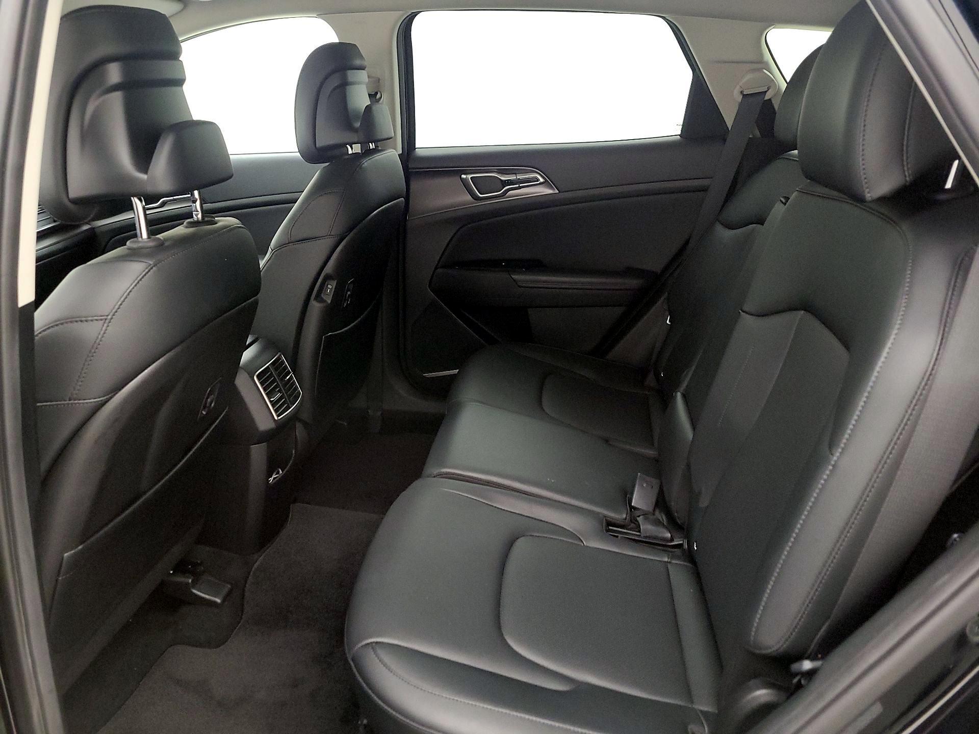 Thumbnail: 2023 Kia Sportage - 19