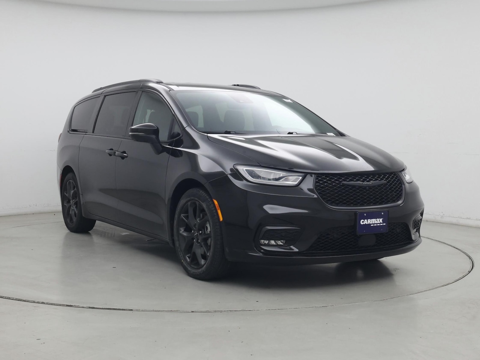 2023 Chrysler Pacifica Touring L - Photo 2