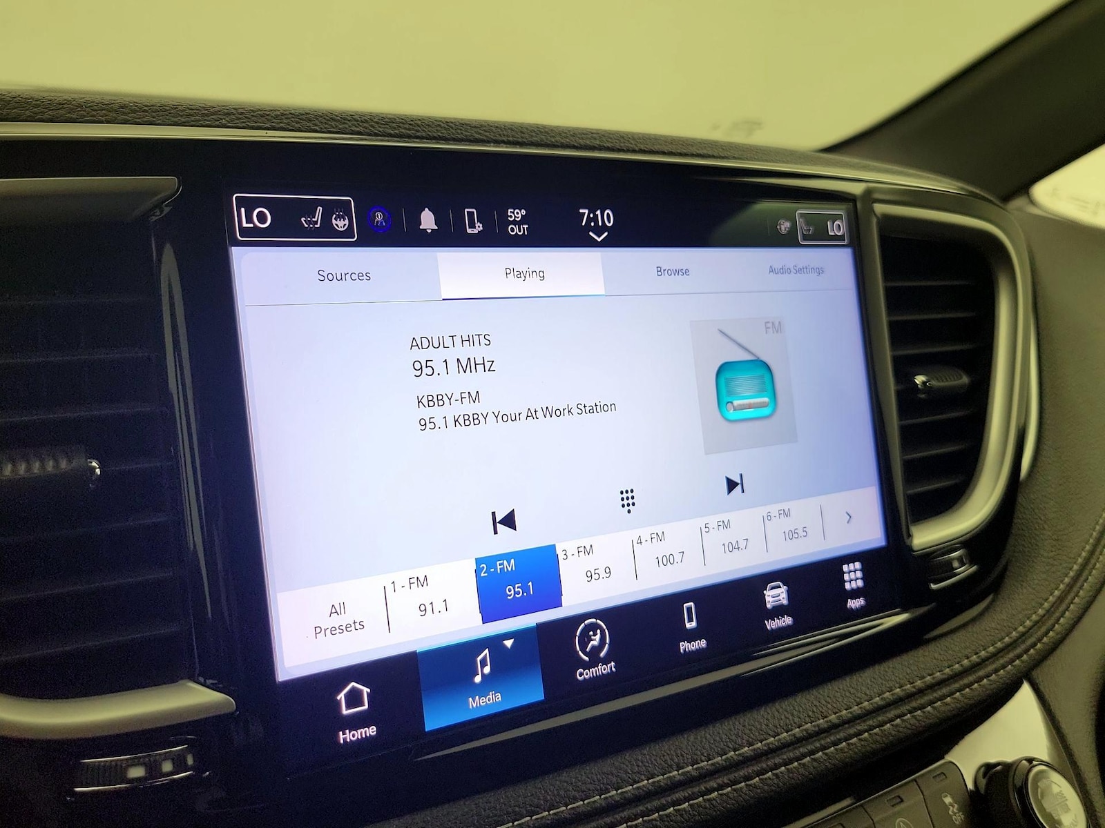 2023 Chrysler Pacifica Touring L - Photo 16