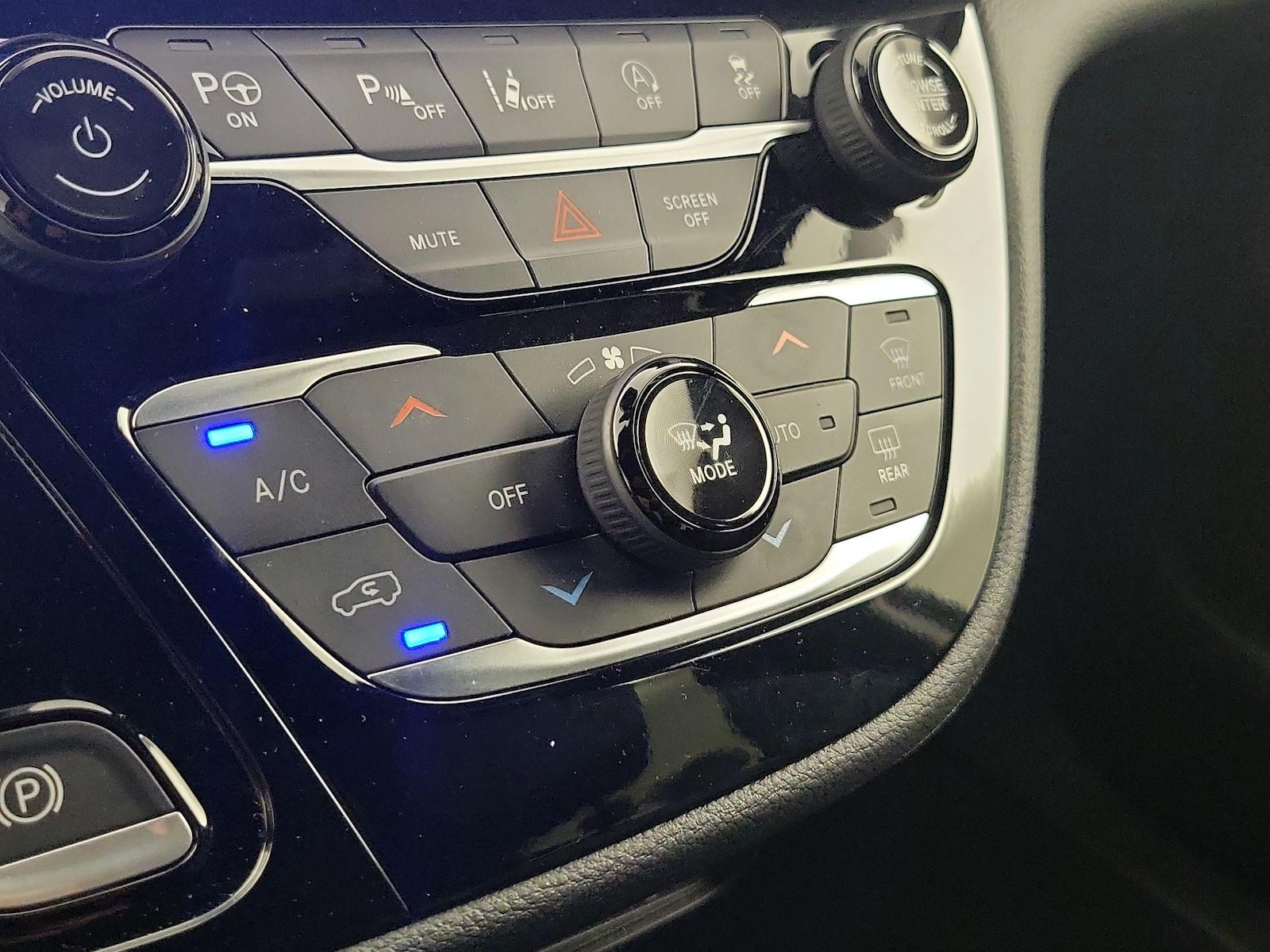 2023 Chrysler Pacifica Touring L - Photo 17