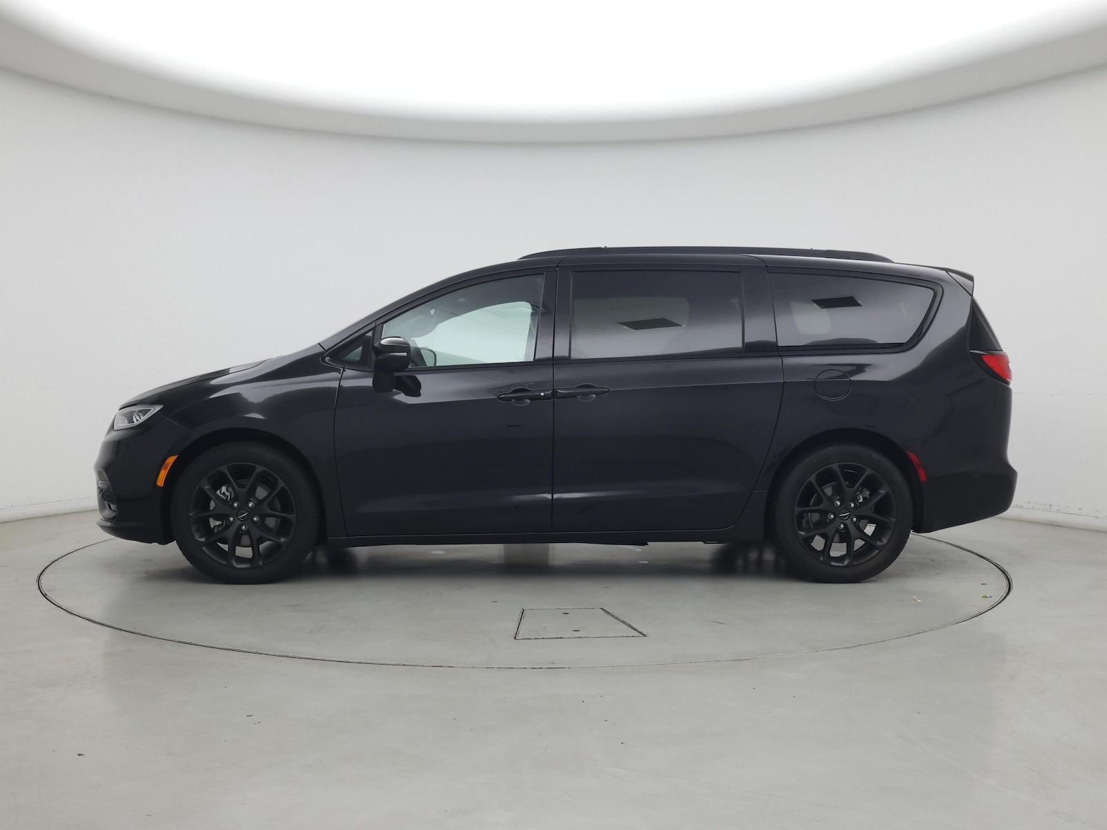 2023 Chrysler Pacifica Touring L - Photo 4
