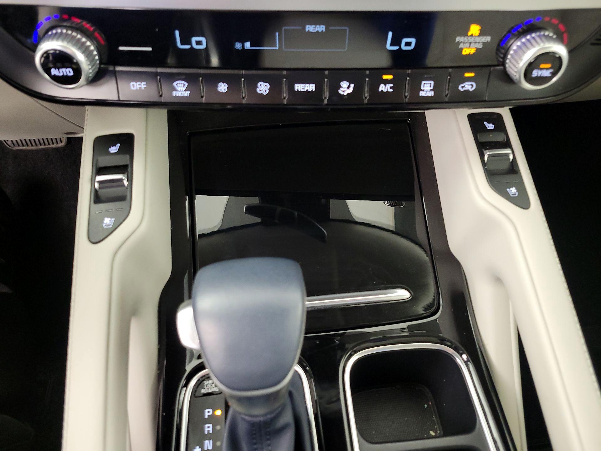 Thumbnail: 2024 Kia Telluride - 17