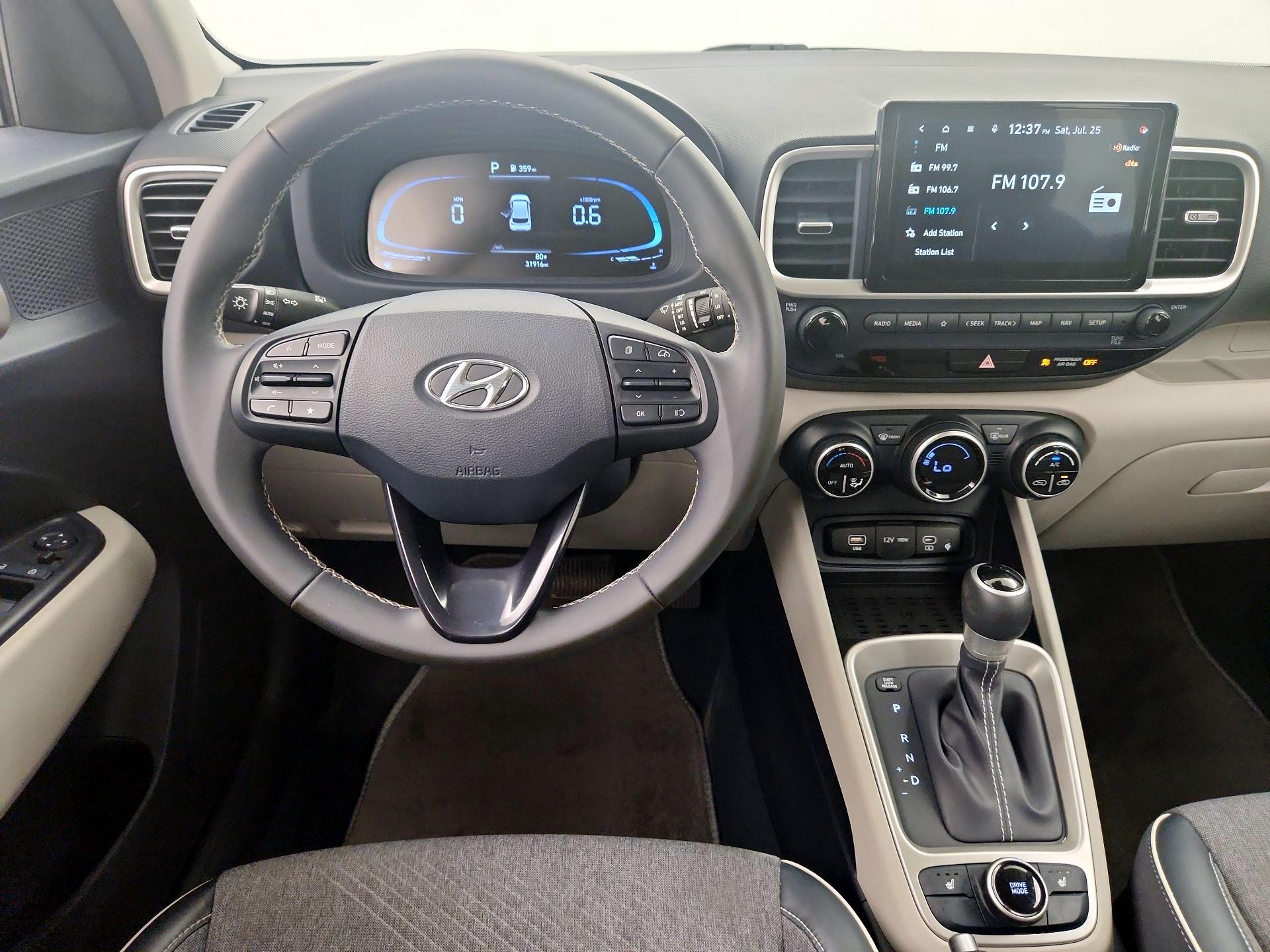 Thumbnail: 2023 Hyundai Venue - 10