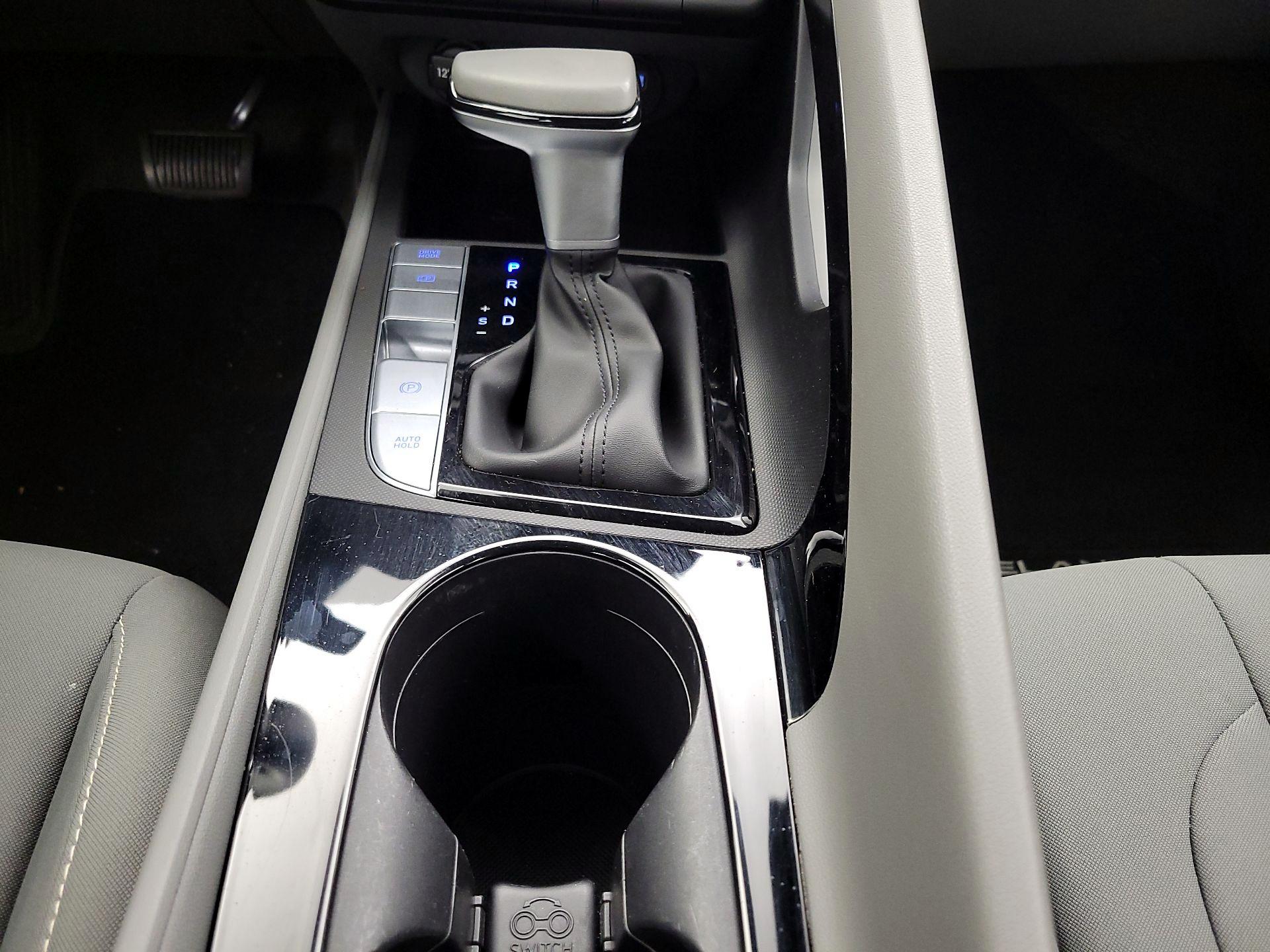 Thumbnail: 2023 Hyundai Elantra - 18