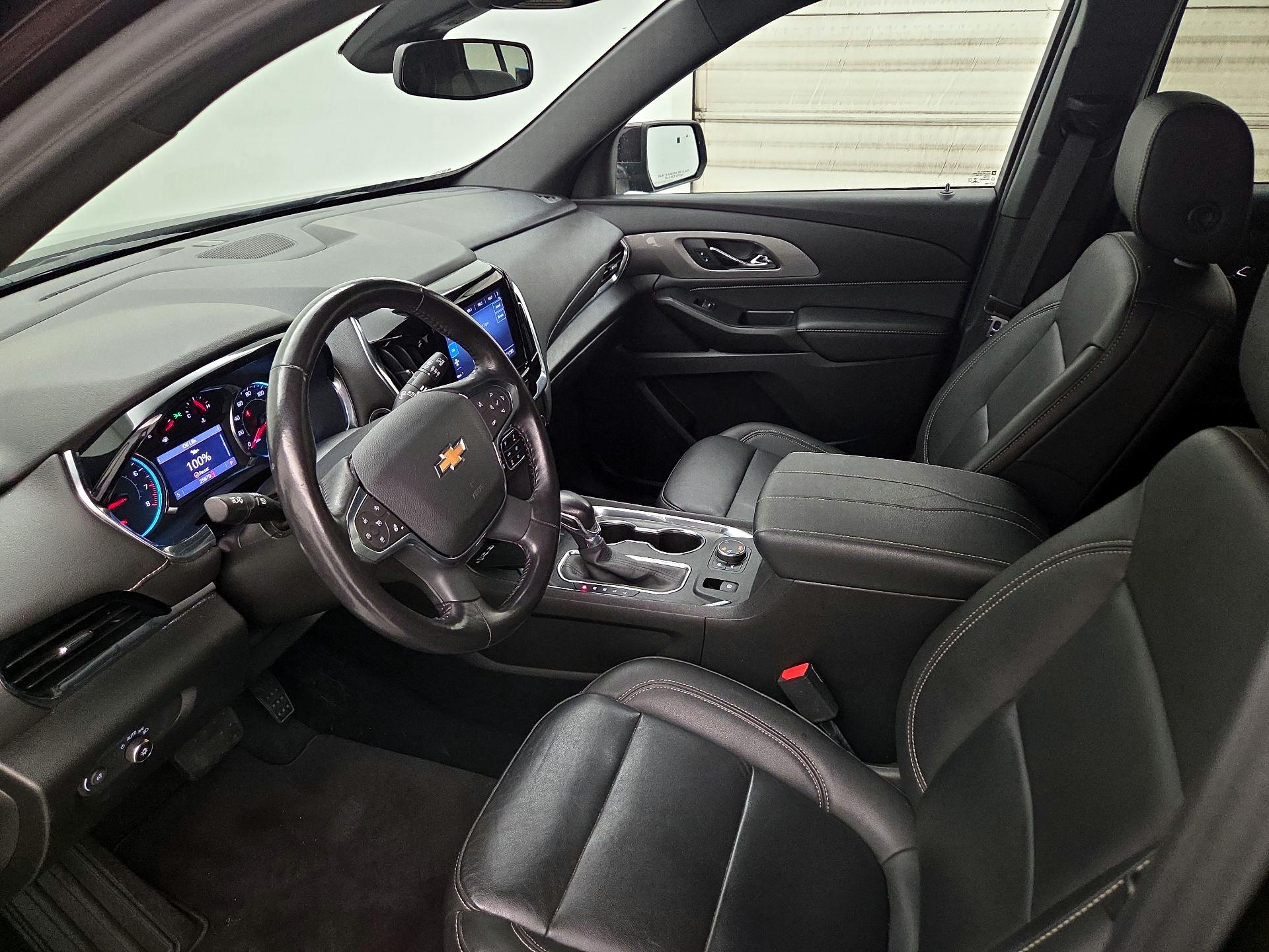 Thumbnail: 2022 Chevrolet Traverse - 9