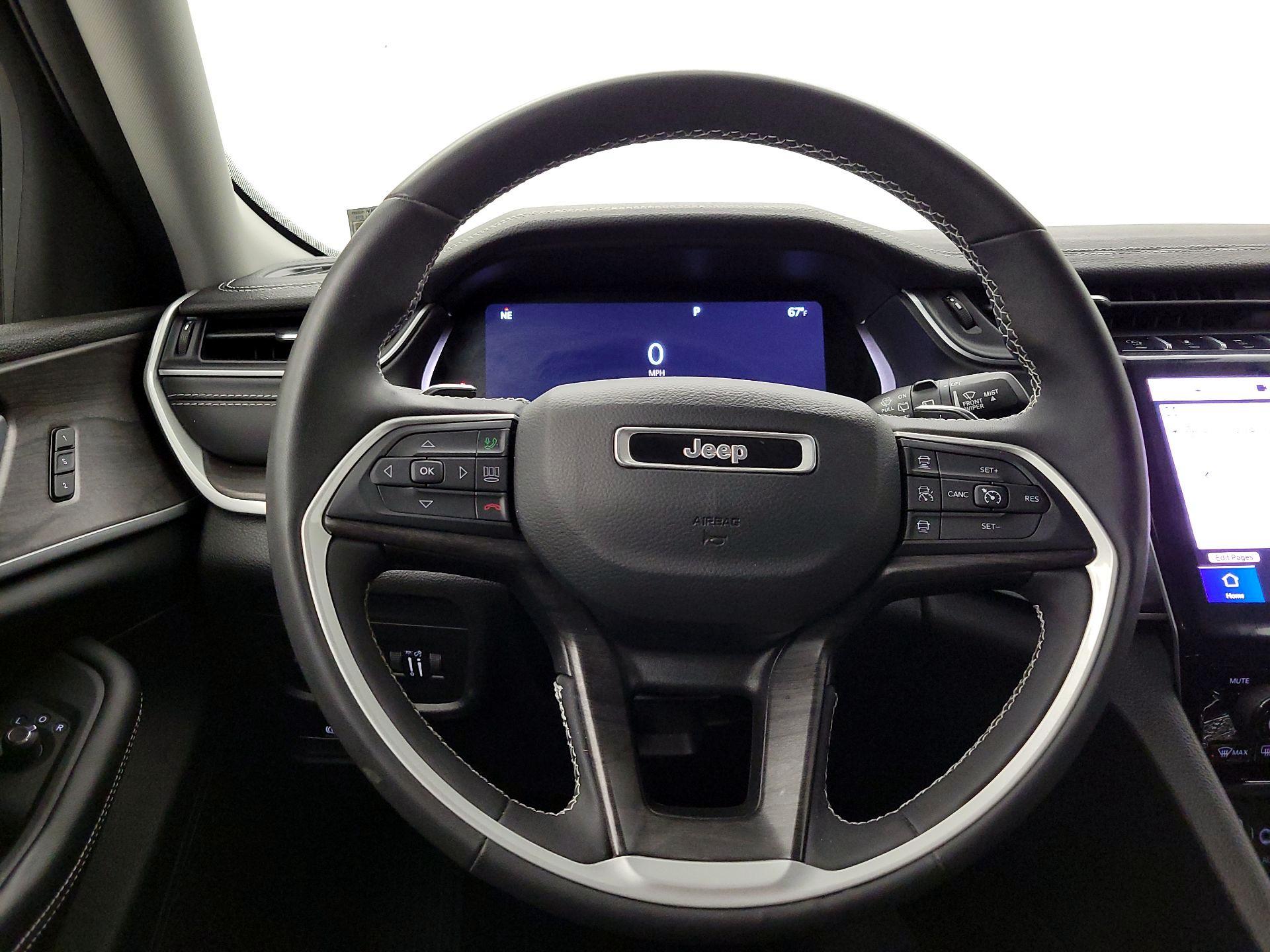 Thumbnail: 2023 Jeep Grand Cherokee - 10