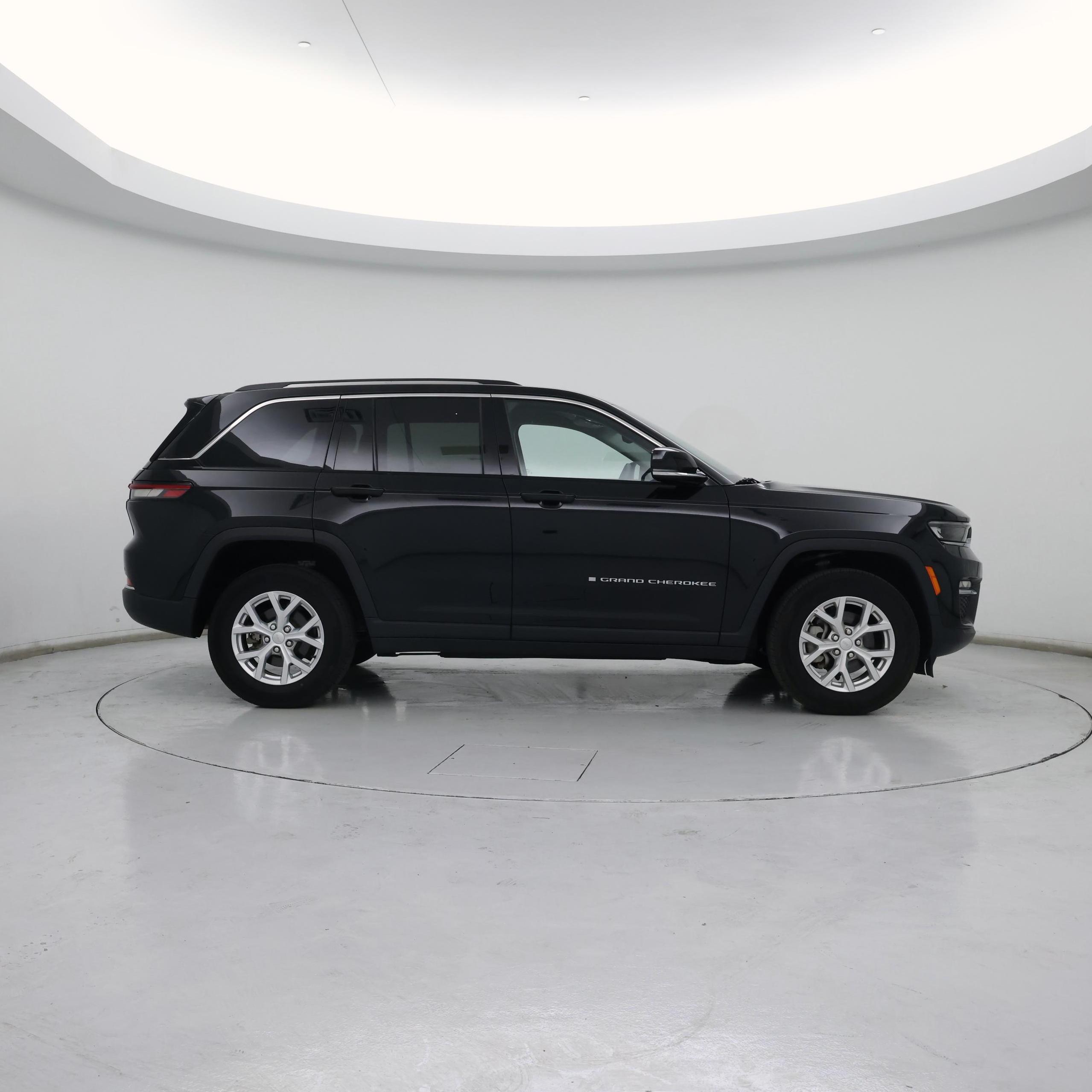 Thumbnail: 2023 Jeep Grand Cherokee - 7