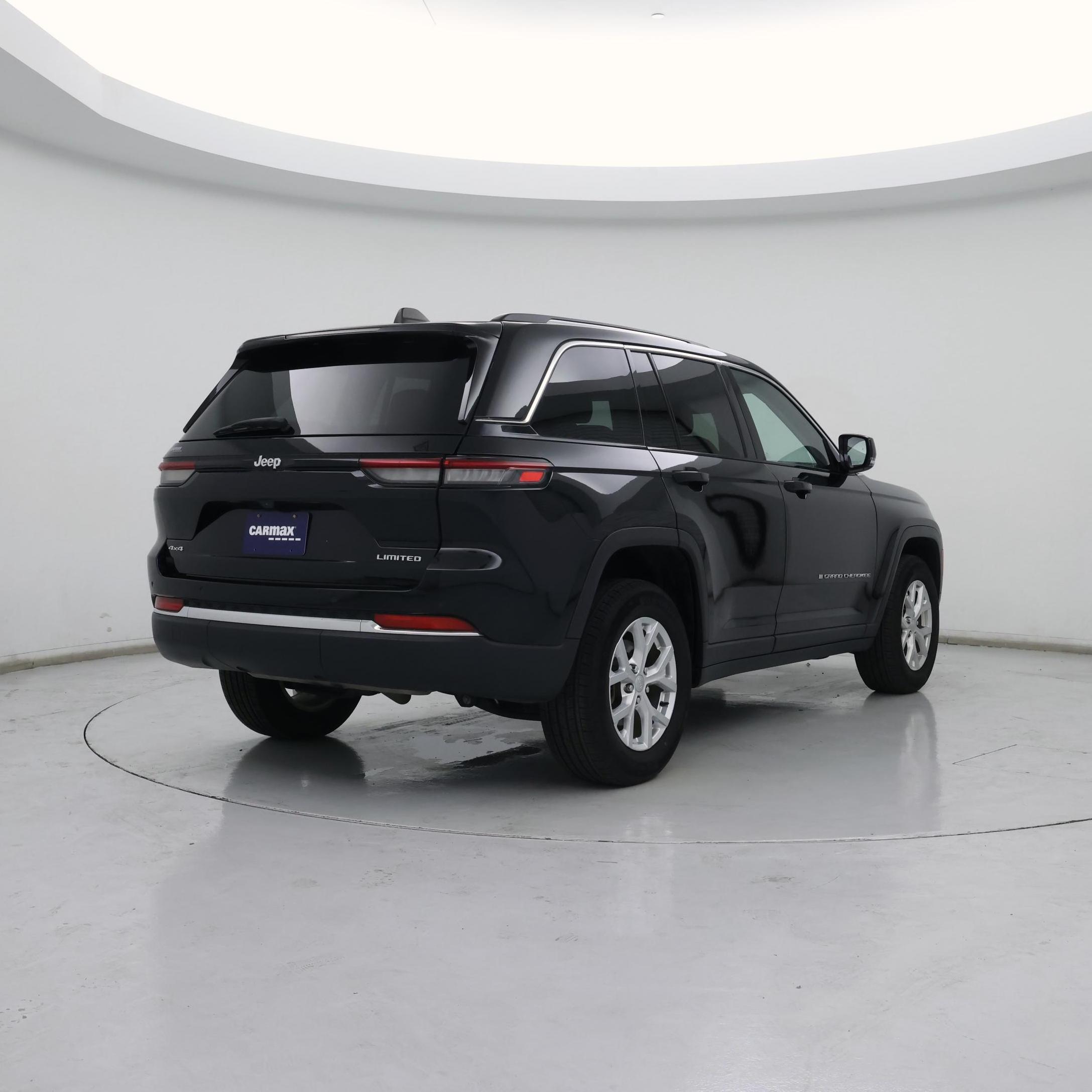 Thumbnail: 2023 Jeep Grand Cherokee - 8