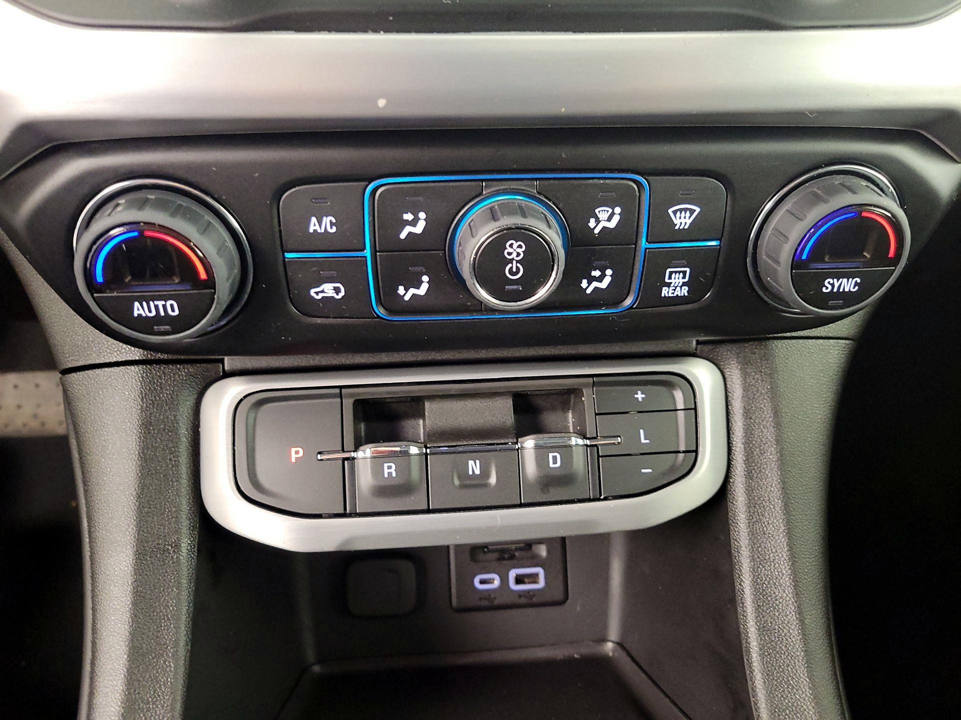 Thumbnail: 2023 GMC Acadia - 17