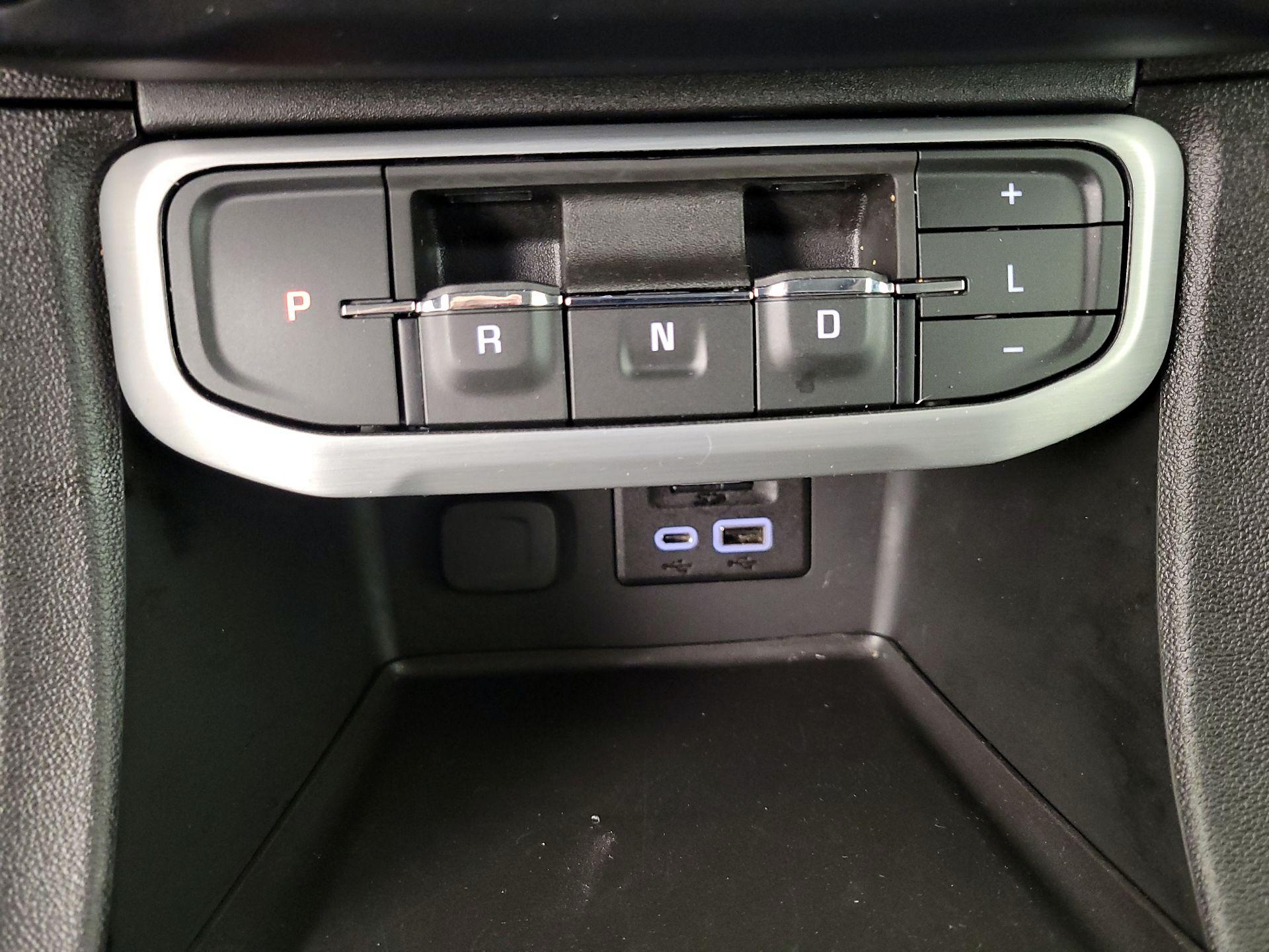 Thumbnail: 2023 GMC Acadia - 18