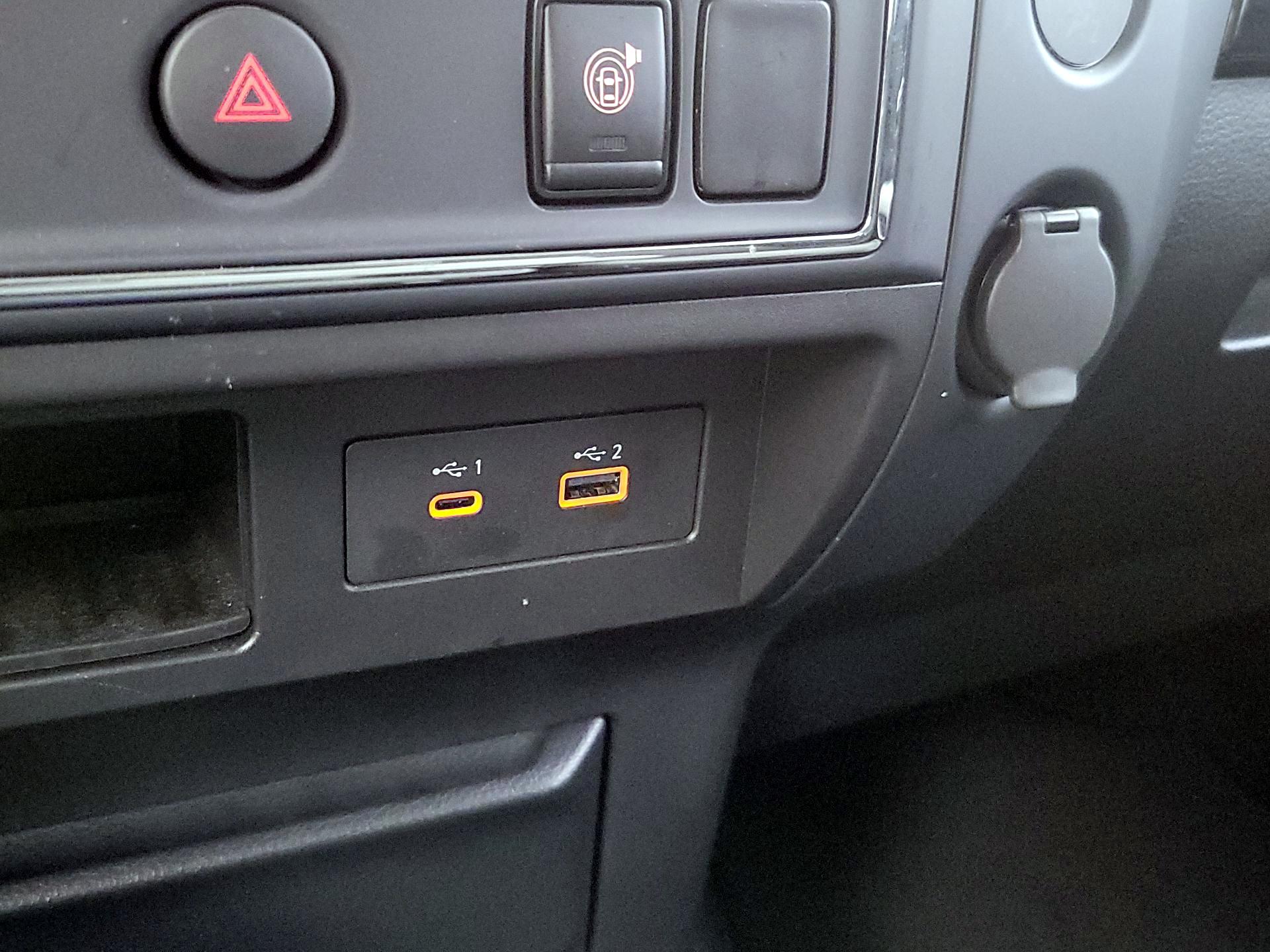 Thumbnail: 2024 Nissan Titan - 18