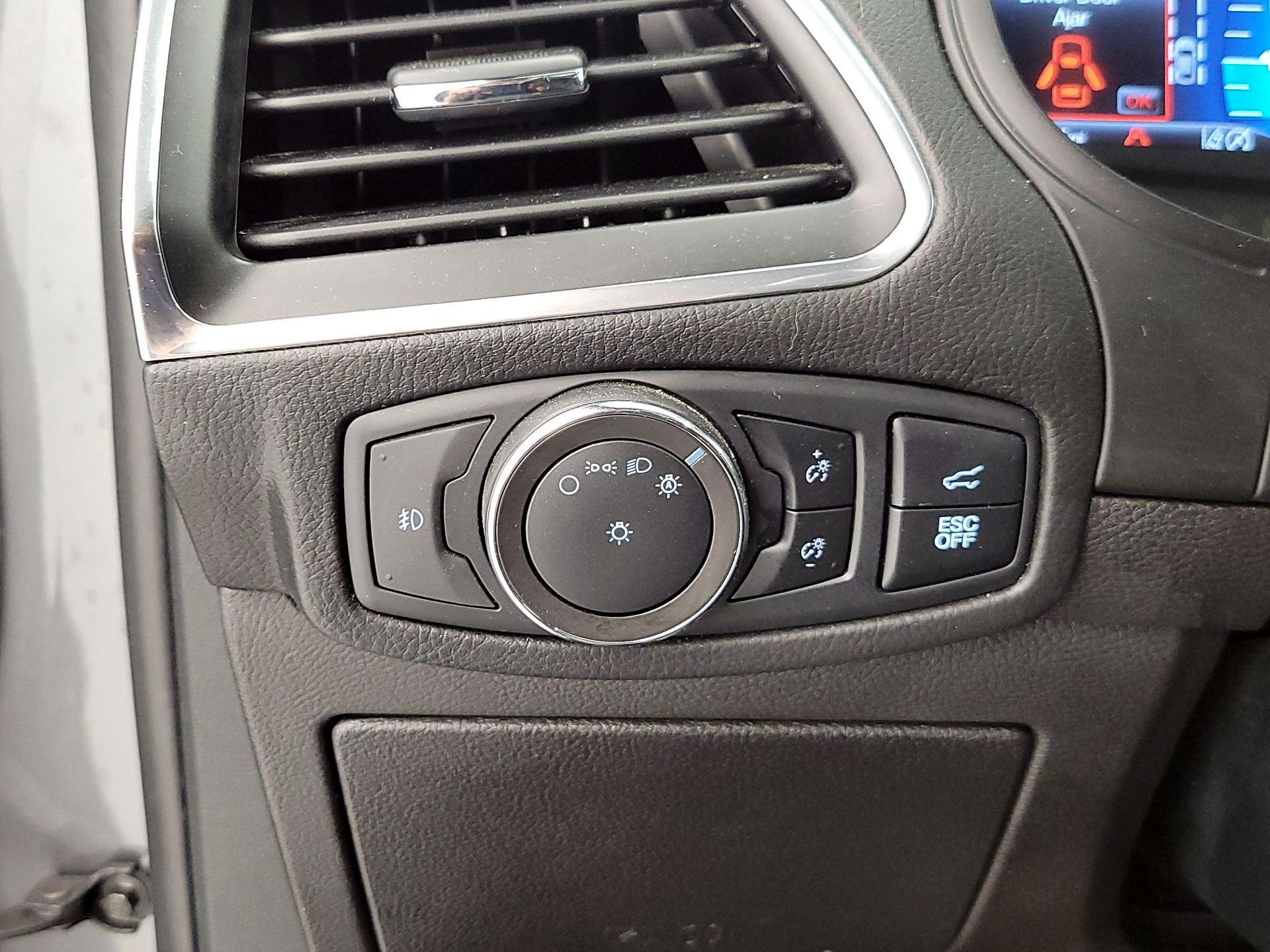 Thumbnail: 2022 Ford Edge - 13