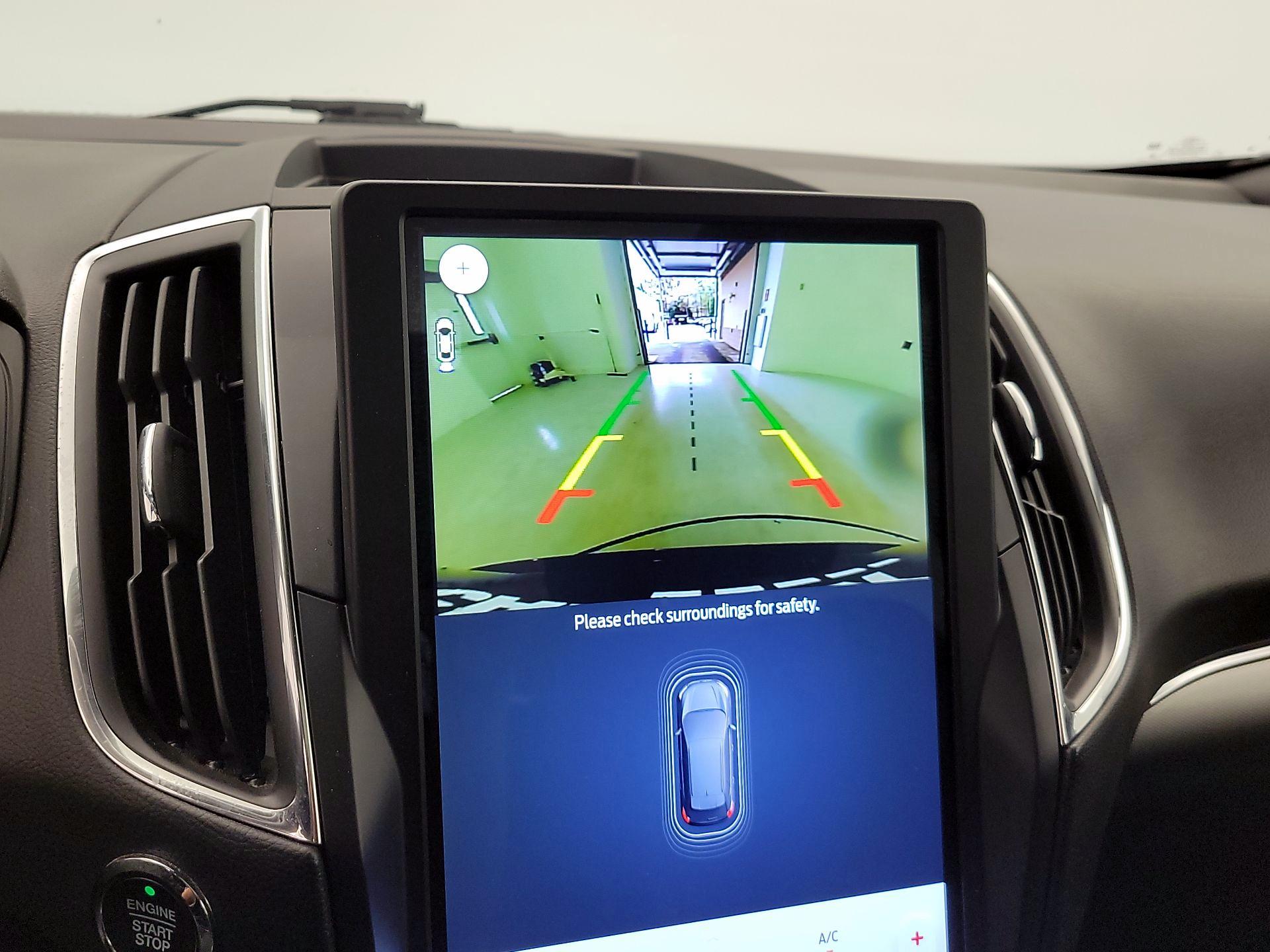 Thumbnail: 2022 Ford Edge - 15